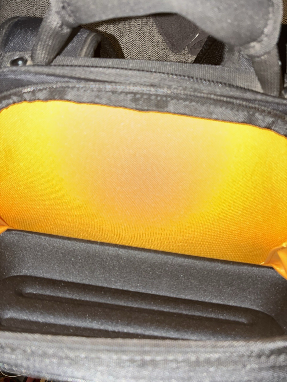 Fluke Pack30 Tool Backpack Large Black/Yellow Fabric With Handle