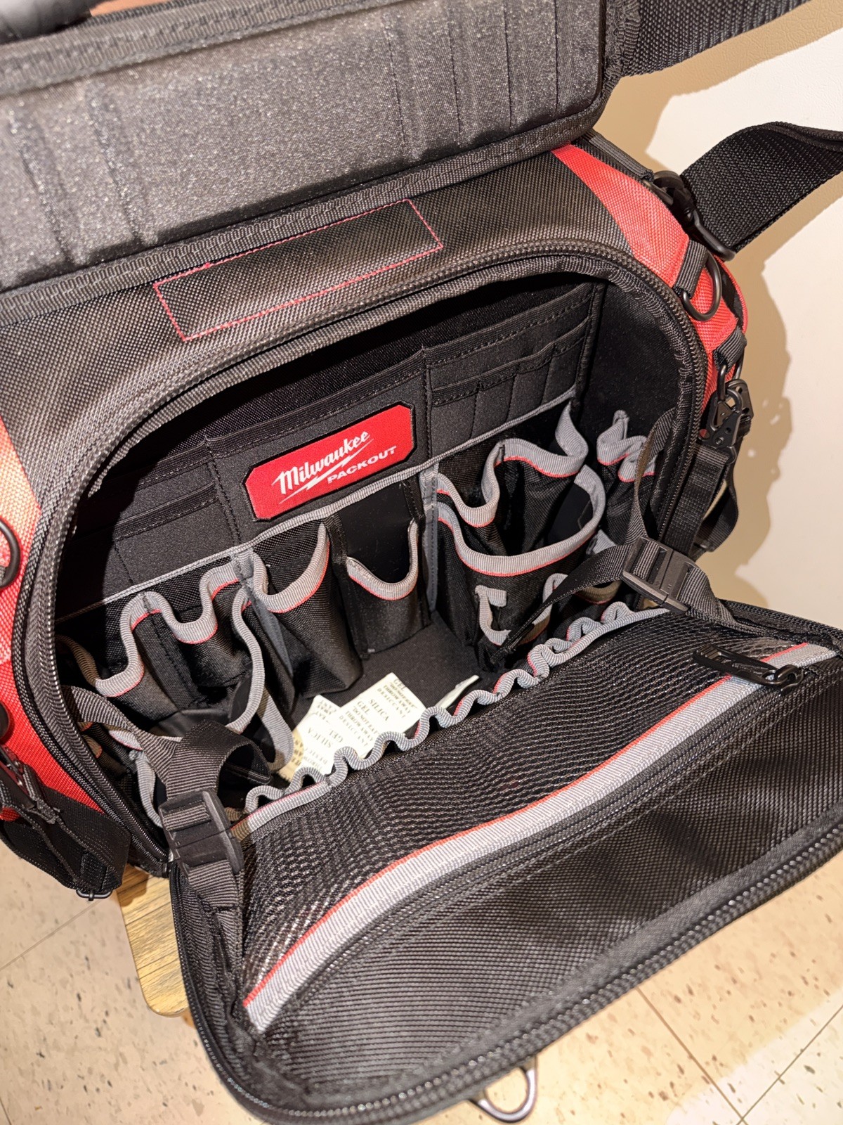 NEW Milwaukee PACKOUT 15” Structured Tool Bag 48-22-8316 Heavy Duty 65 Pockets