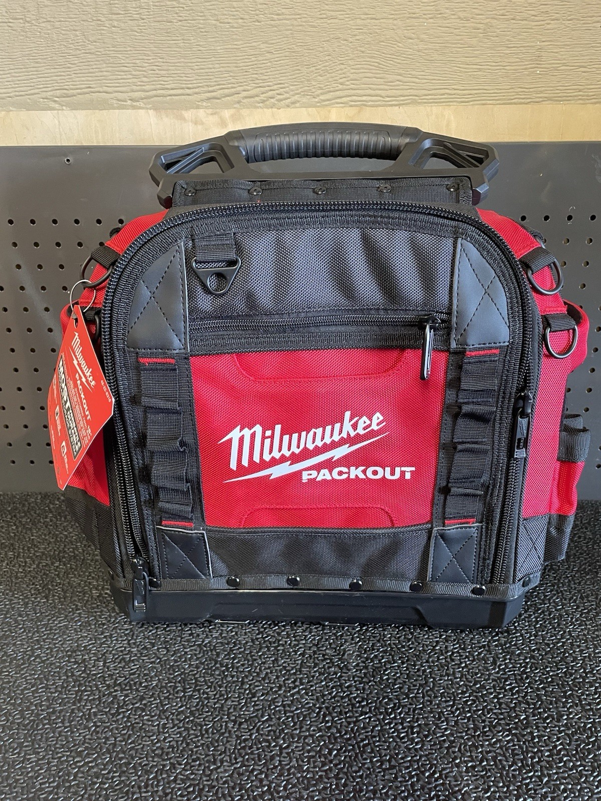 Milwaukee PACKOUT 15″ Structured Tool Bag – 48-22-8316