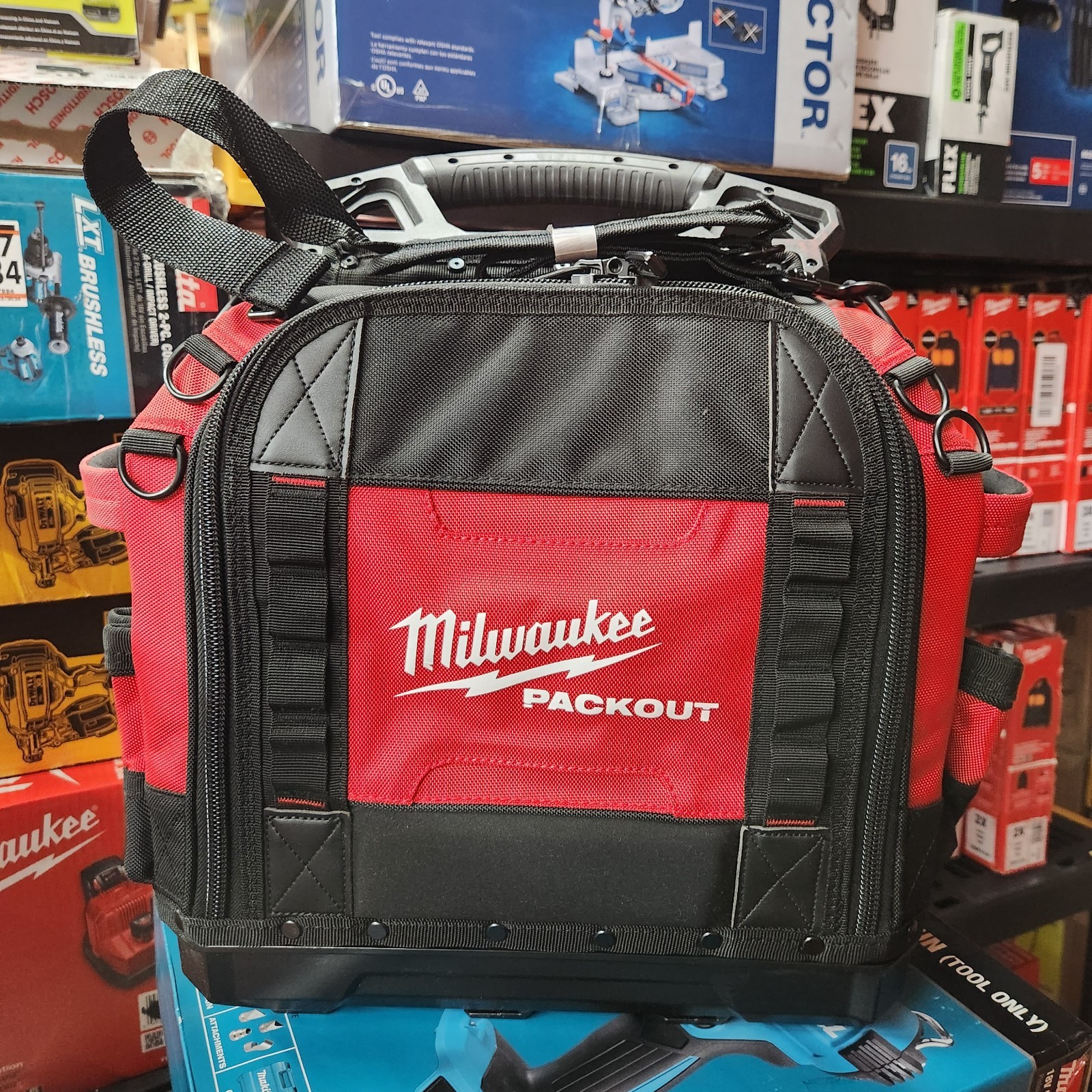 ⭐️NEW⭐️ Milwaukee PACKOUT 15 in. Structured Tool Bag 48-22-8316
