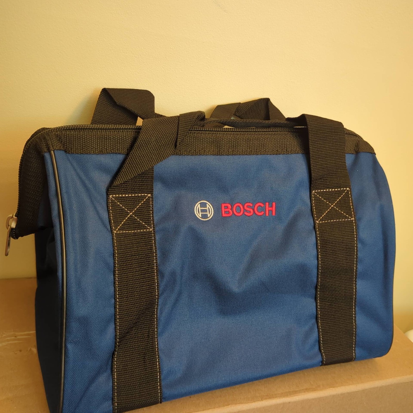 Genuine BOSCH Tool Bag Duffel Authentic OEM Original CW02 16″x12″ x10″ Carry