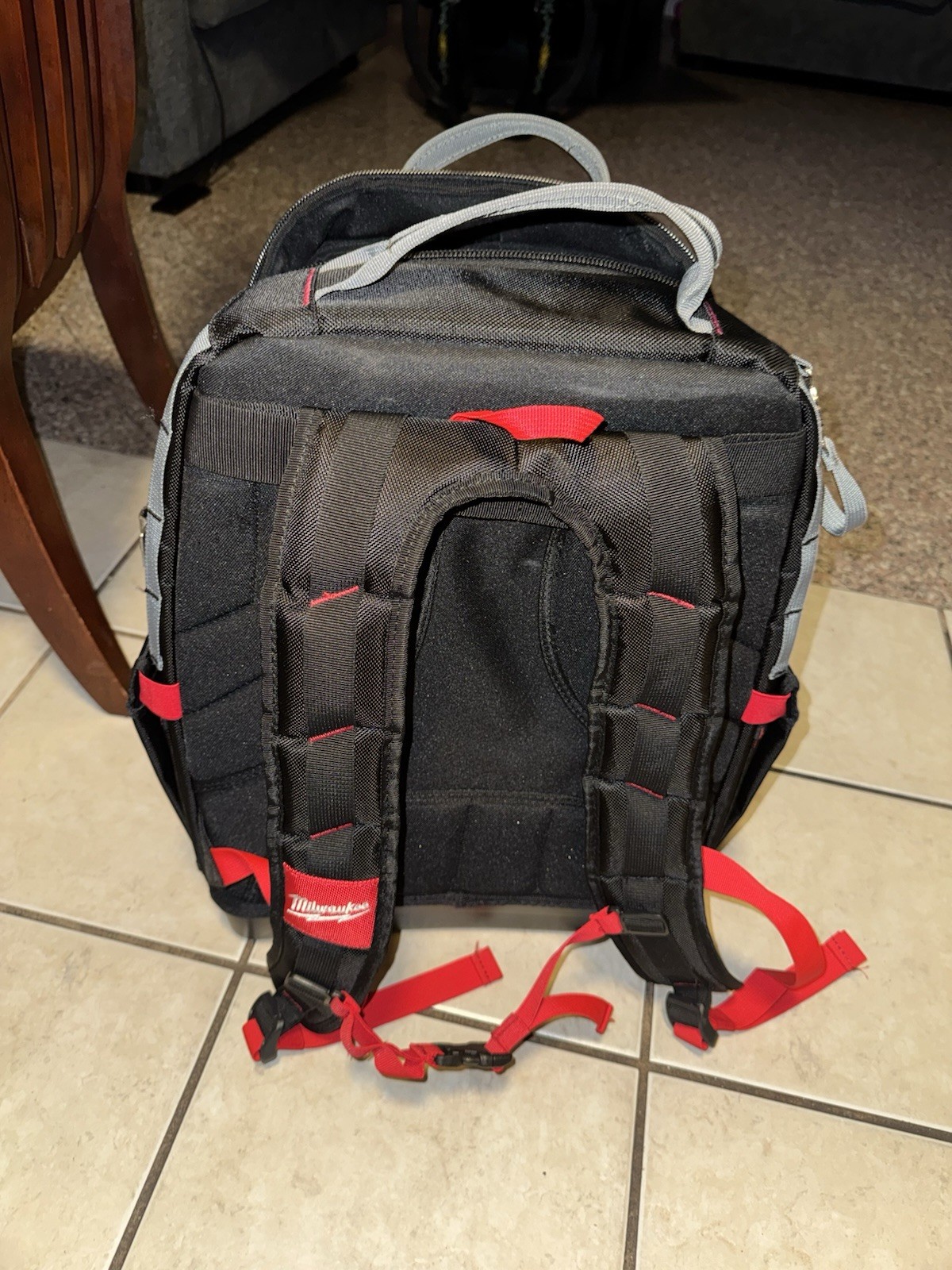 Milwaukee Ultimate Jobsite Backpack -Red/Black (48-22-8201)