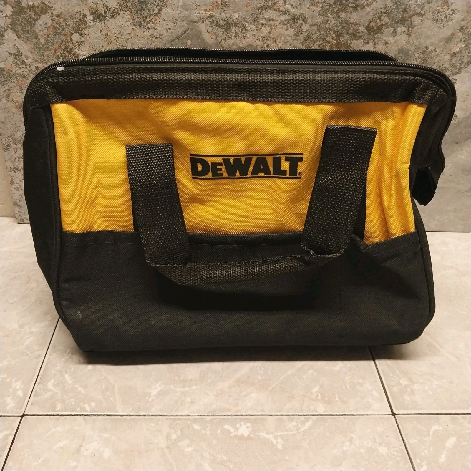 Dewalt Tool Carry Bag Full Zip With Hanlde And Bottom Support Rails 13×9 Unused