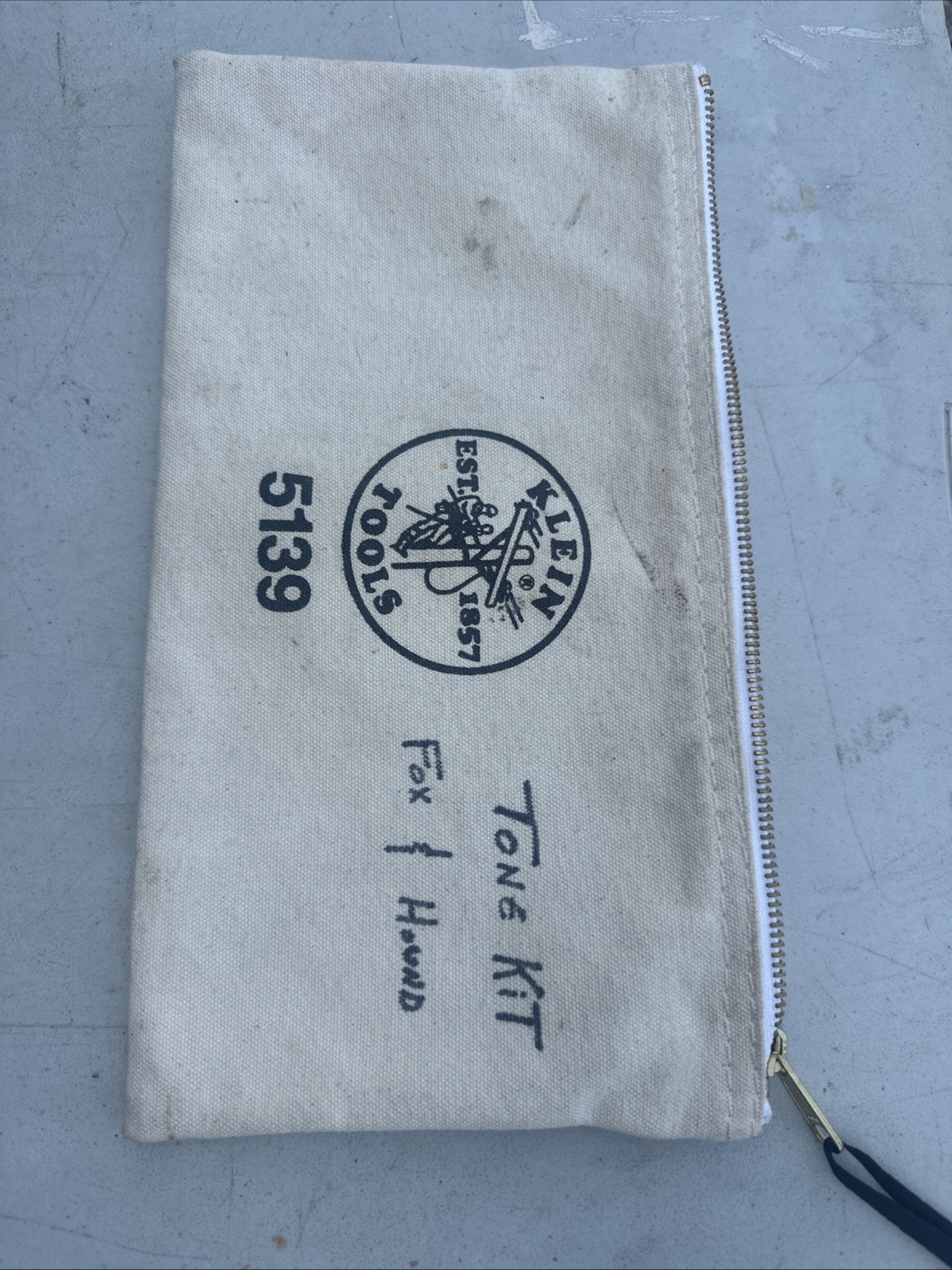 Klein Tools Zippered Pouch, canvas, ivory