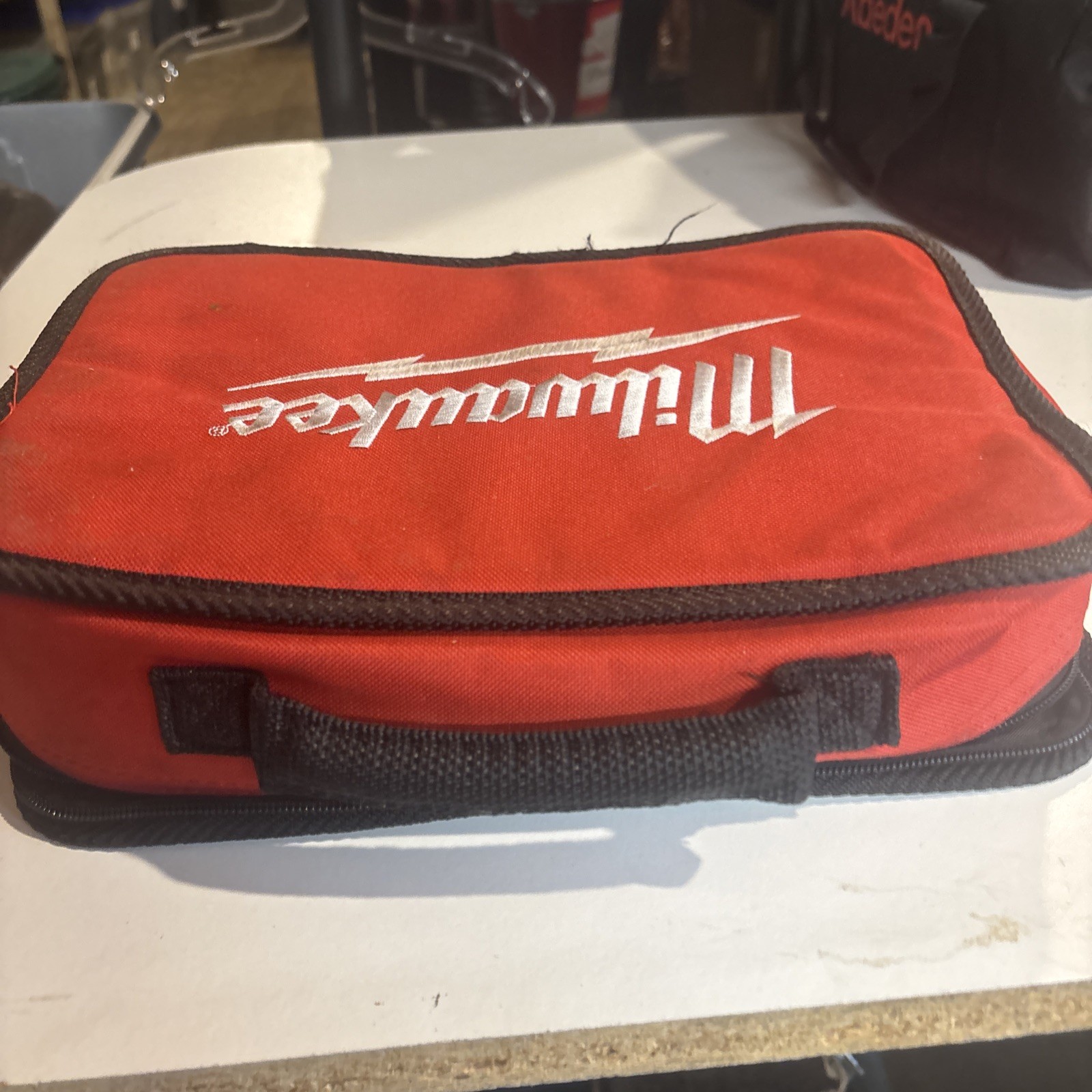 MILWAUKEE RECTANGLE TOOL BAG – RED/BLACK LNC 9”x13”x3”