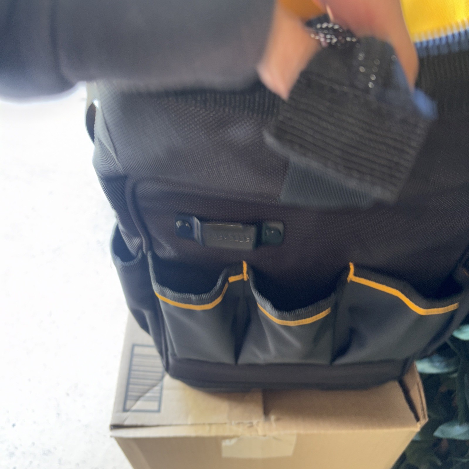 DEWALT Tool Bag, Water Resistant, Hard Bottom, 20 InchesProfessional Tool Tote (