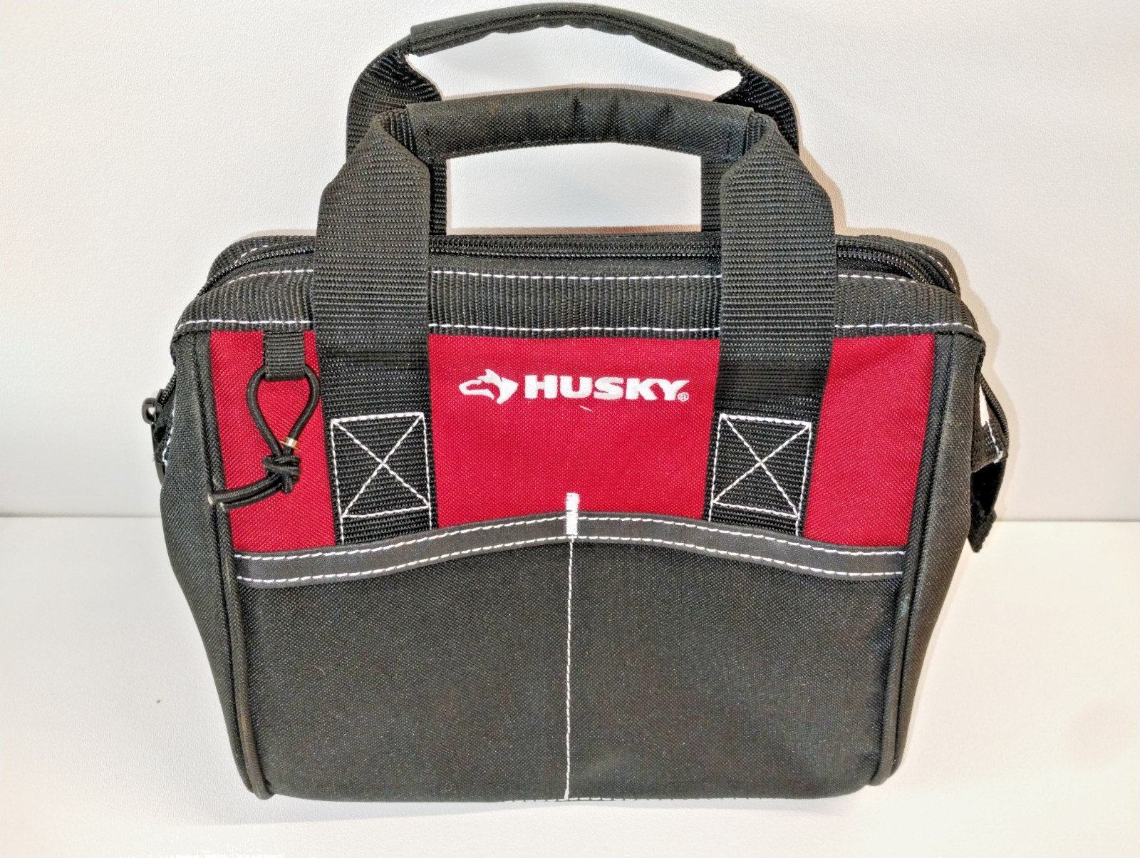 Husky 10″ Zippered Tool Bag, Pre-Owned, Not Used, VGC! Red & Black.