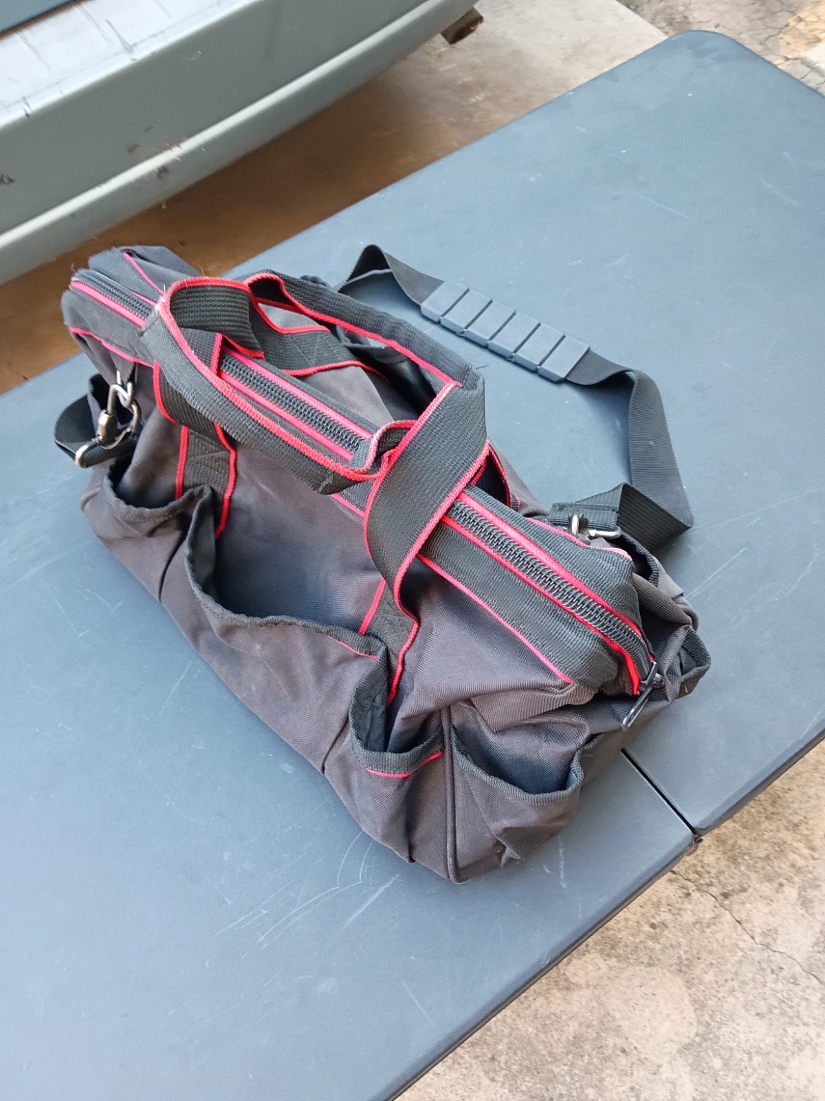 HYPER Tough Medium Black/Red Polyester Tool Bag Zipper Closure w/ Handles