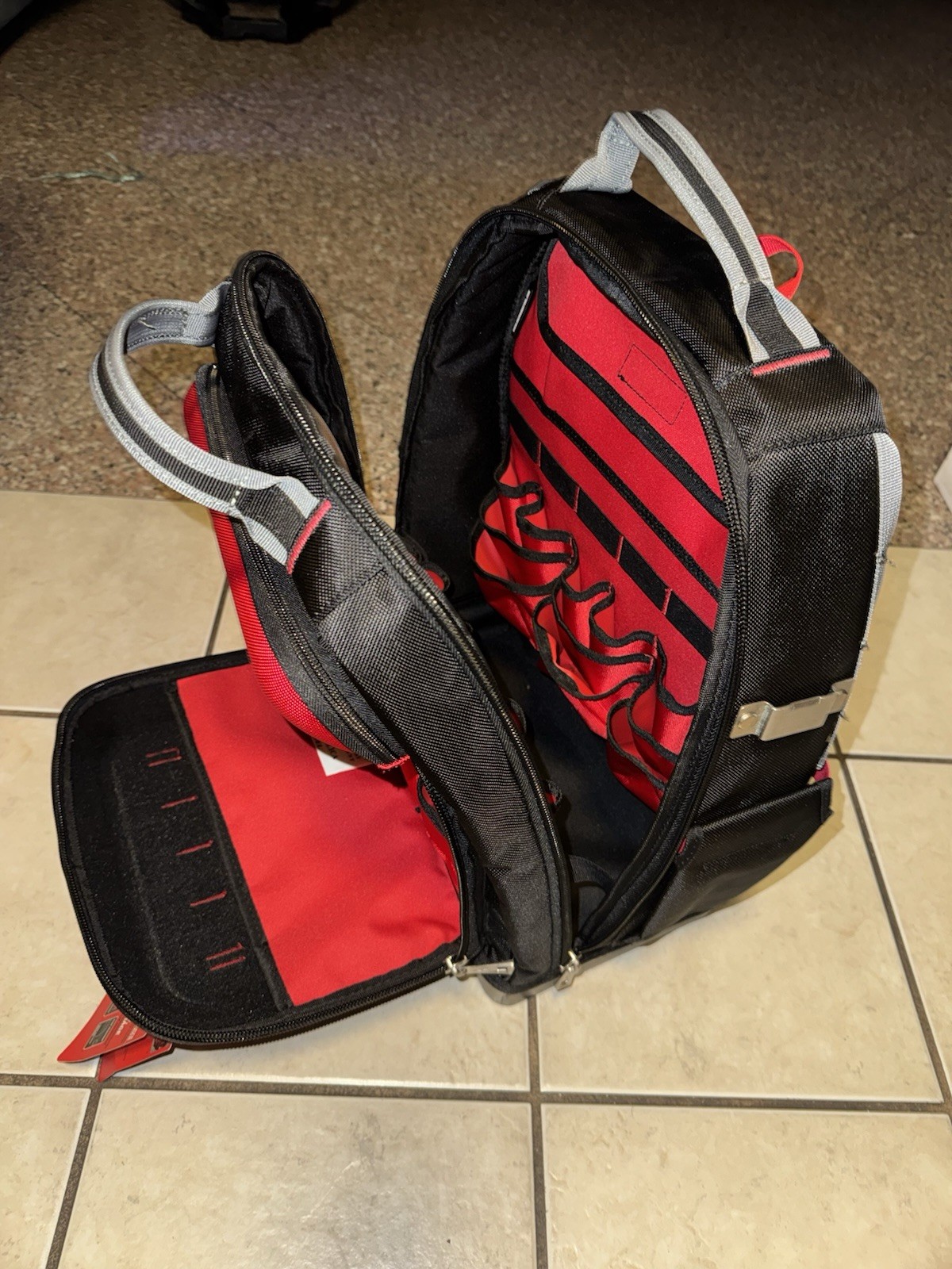 Milwaukee Ultimate Jobsite Backpack -Red/Black (48-22-8201)