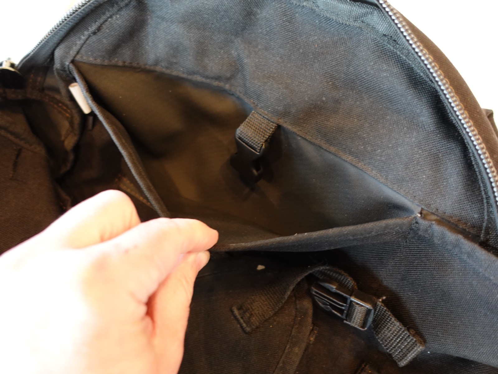 CLC Electricians Backpack Tool Bag 1130 Custom Leathercraft Foldout Work Pouch
