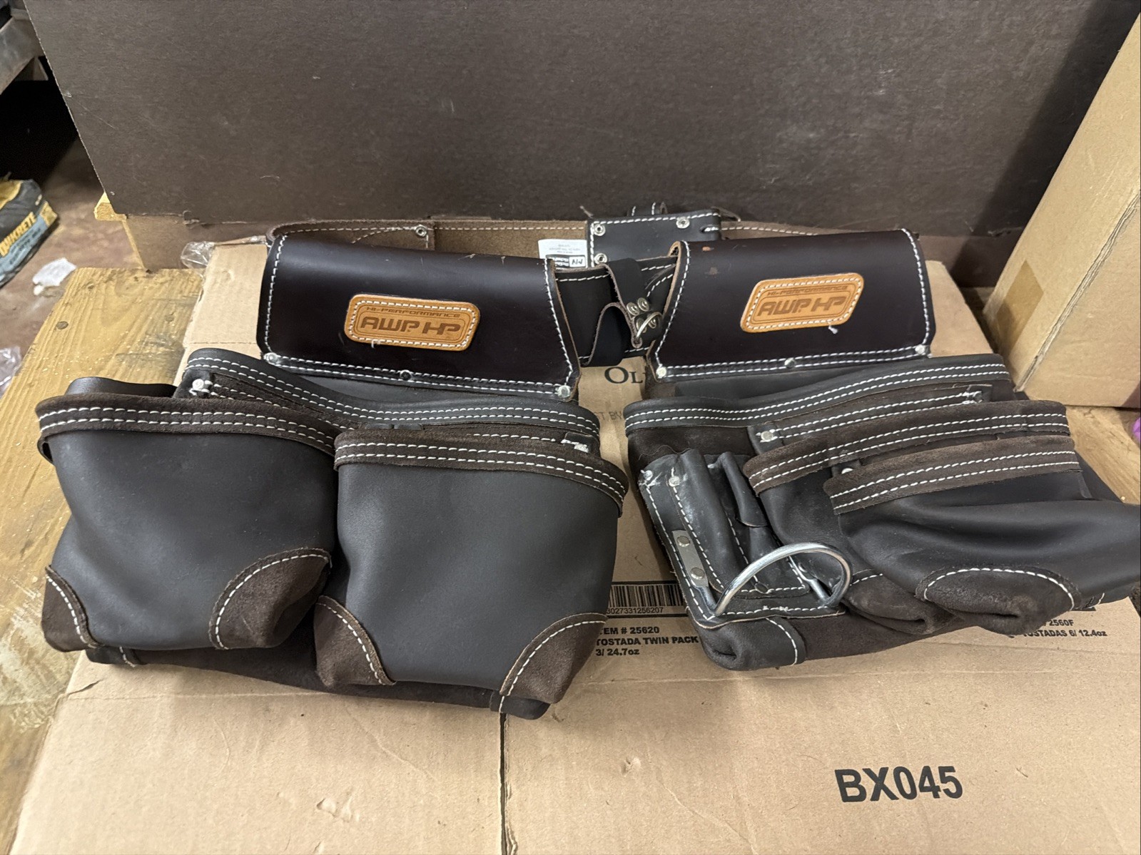 AWP HP Carpenter Tool Rig 100% Leather Tool Belt Great Condition
