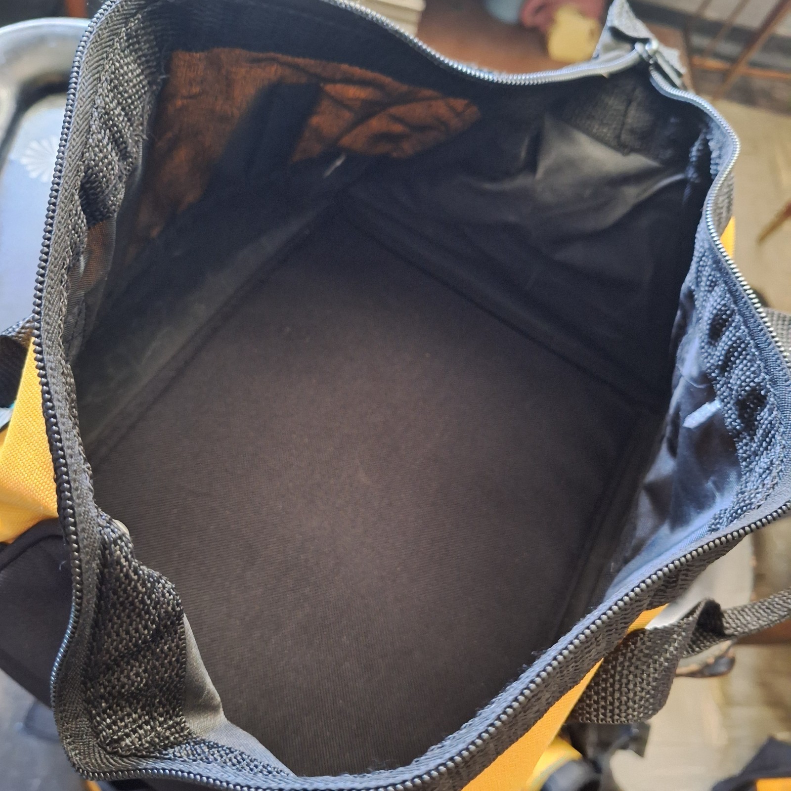 DeWalt 11″x9″x7″ Small Tool Bag Canvas Carrying Bag
