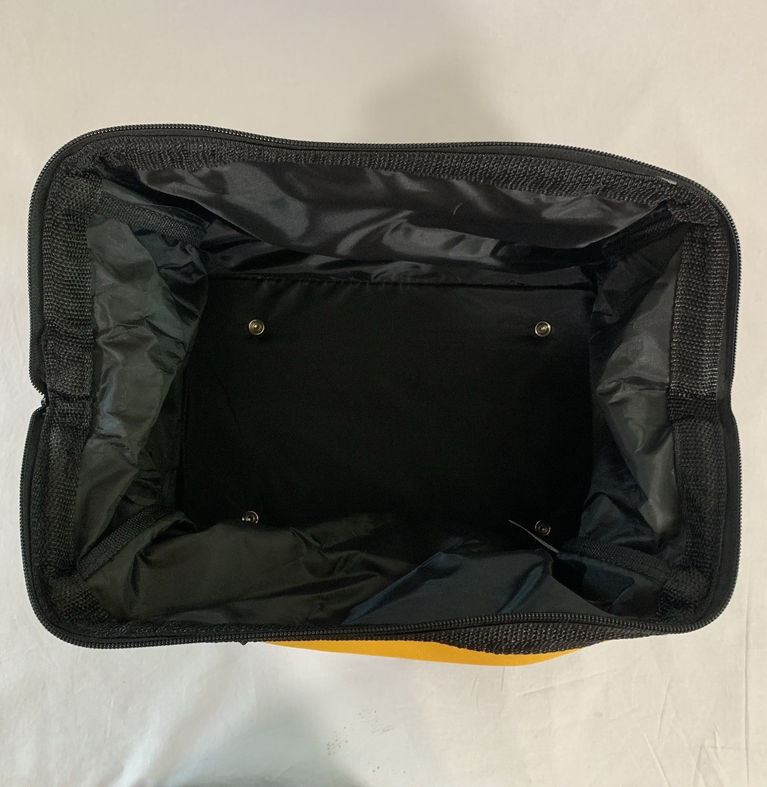 DeWalt 13″ x 10″ x 10″ Heavy Duty Nylon Tool Bag N037466.