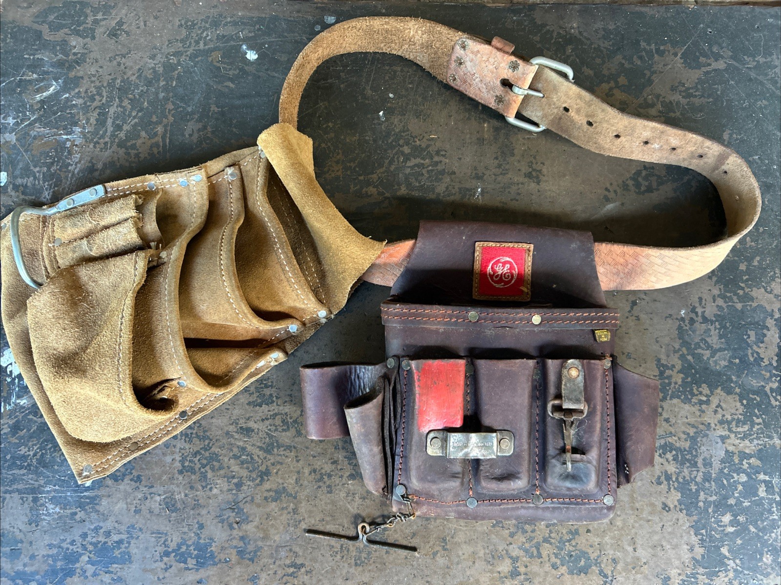 General Electric GE Vintage Leather Electrician Tool Belt CC-526-GE