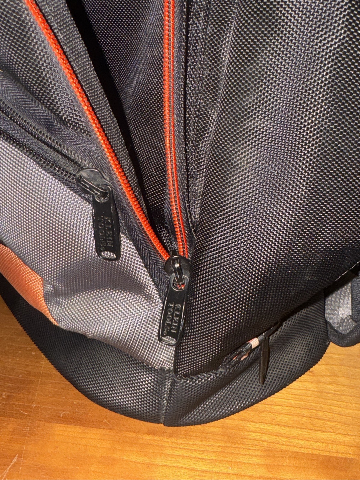 KLEIN TOOLS Tradesman Pro Tool Backpack Electrician Hard Bottom Great Condition!