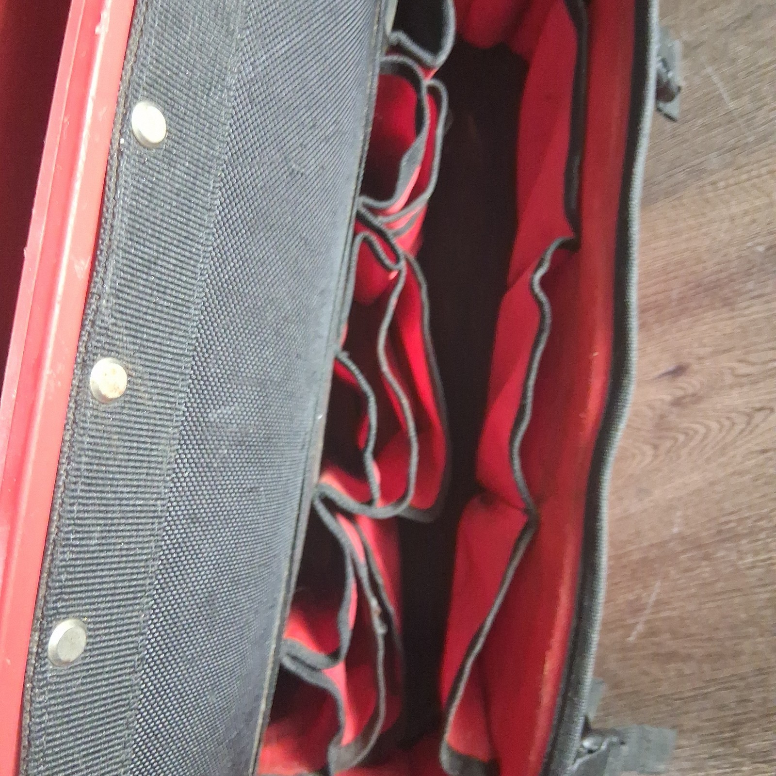 Milwaukee Tool 48-22-8315 Packout 15″ 32 Pocket Tear-Resistant Tool Tote