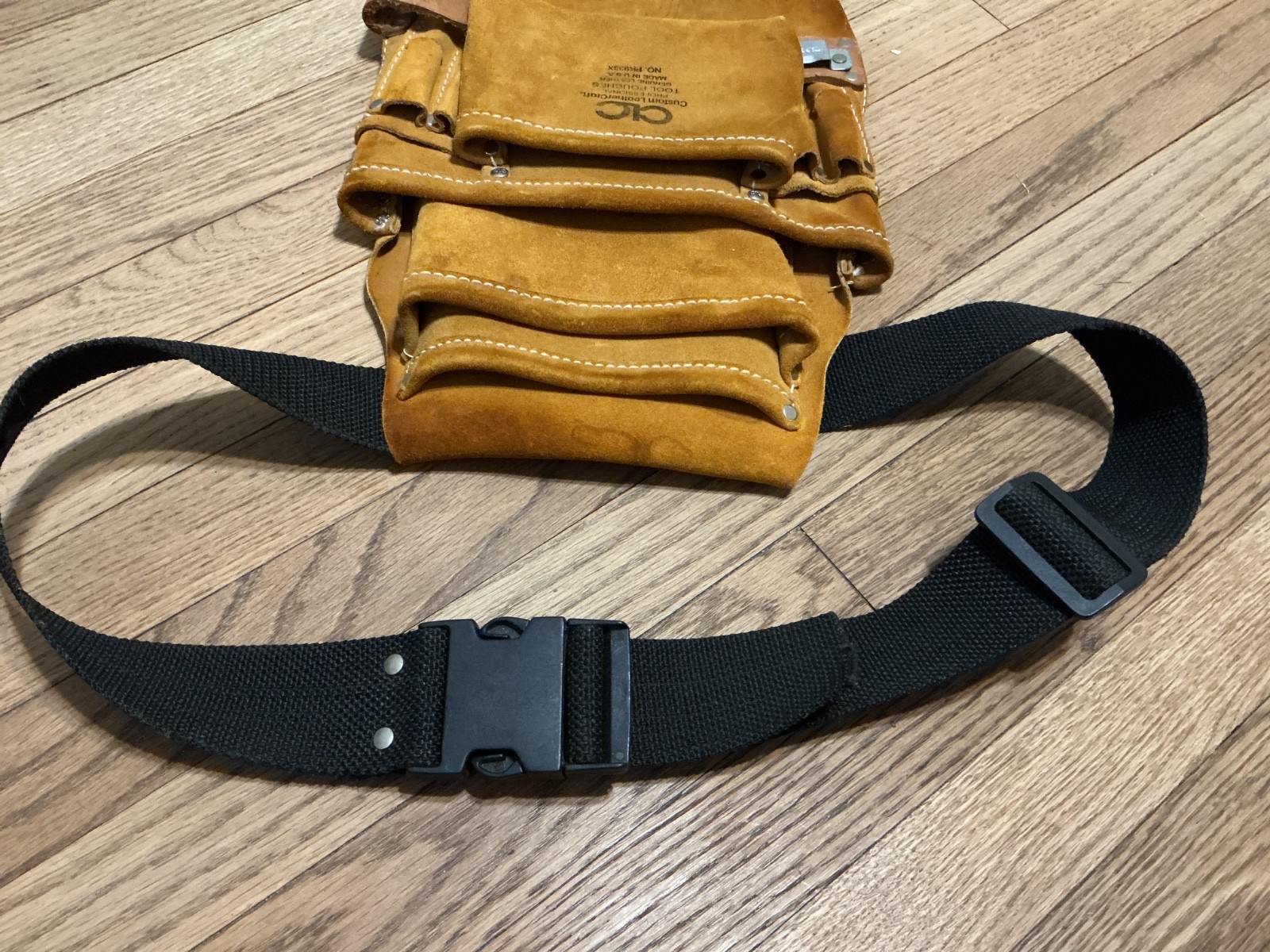 CLC Custom LeatherCraft tool pouch w/ belt,made in usa No. PK933X, 9.5×13 inches