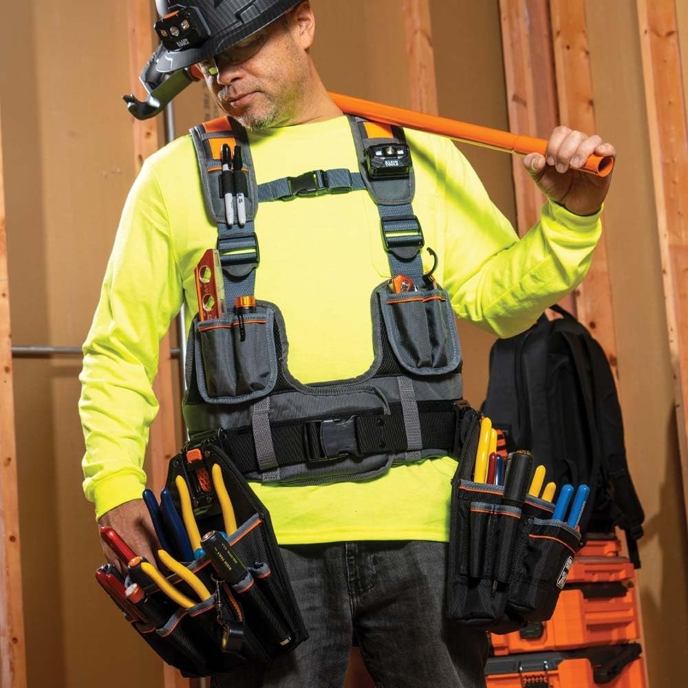 Fully Adjustable Tool Vest with Pouches – Perfect for Electricians & Carpenters