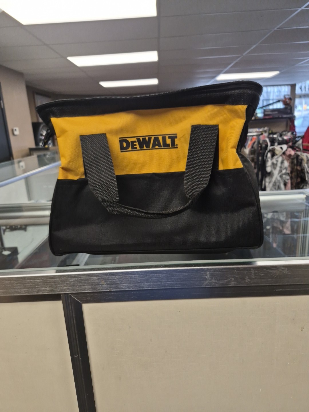 Dewalt N037466 13 inch Ballistic Contractor Tool Bag with Runners