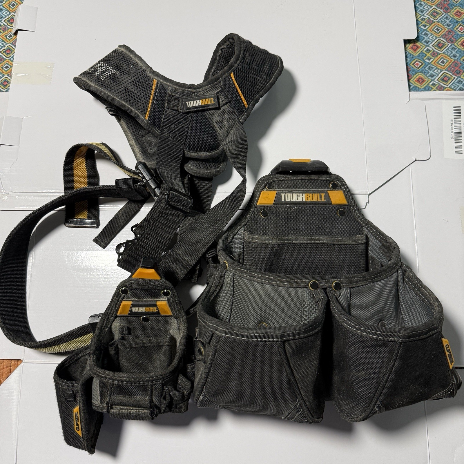 Toughbuilt Belt, Suspenders, 1 Large Pouch With Kickstand And 1 Smaller Pouch