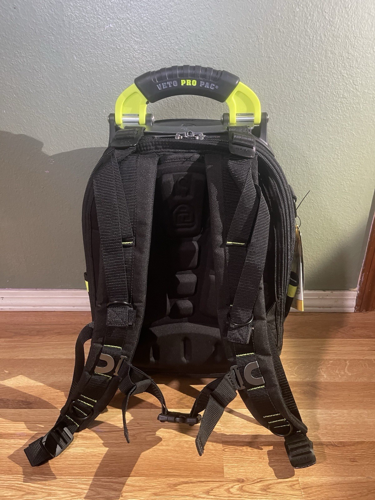 VETO PRO PAC Tech Pac Special Ops Large Nylon Tool Backpack Black/Yellow