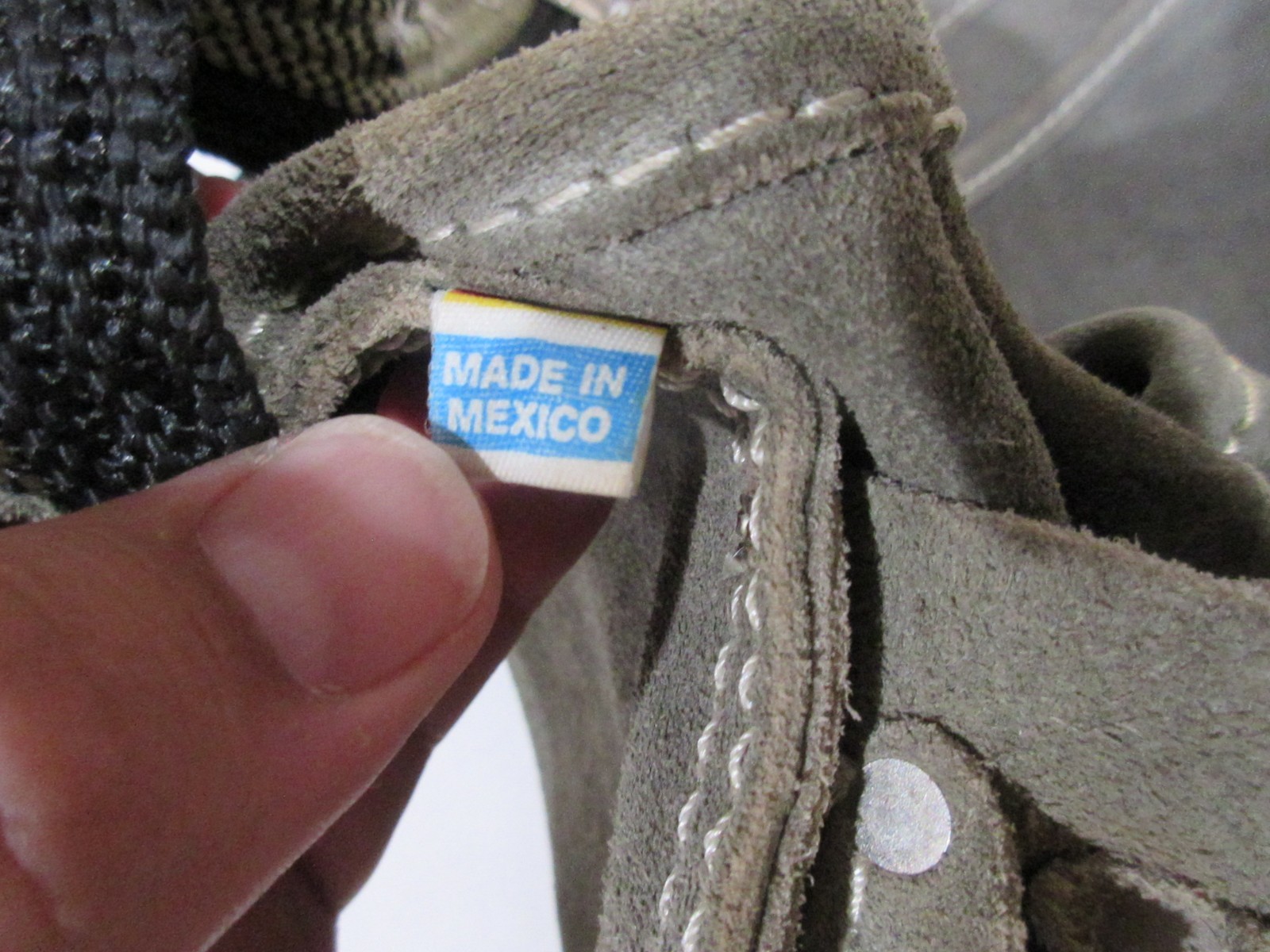 made in Mexico Leather Tool Carpenter Belt construction