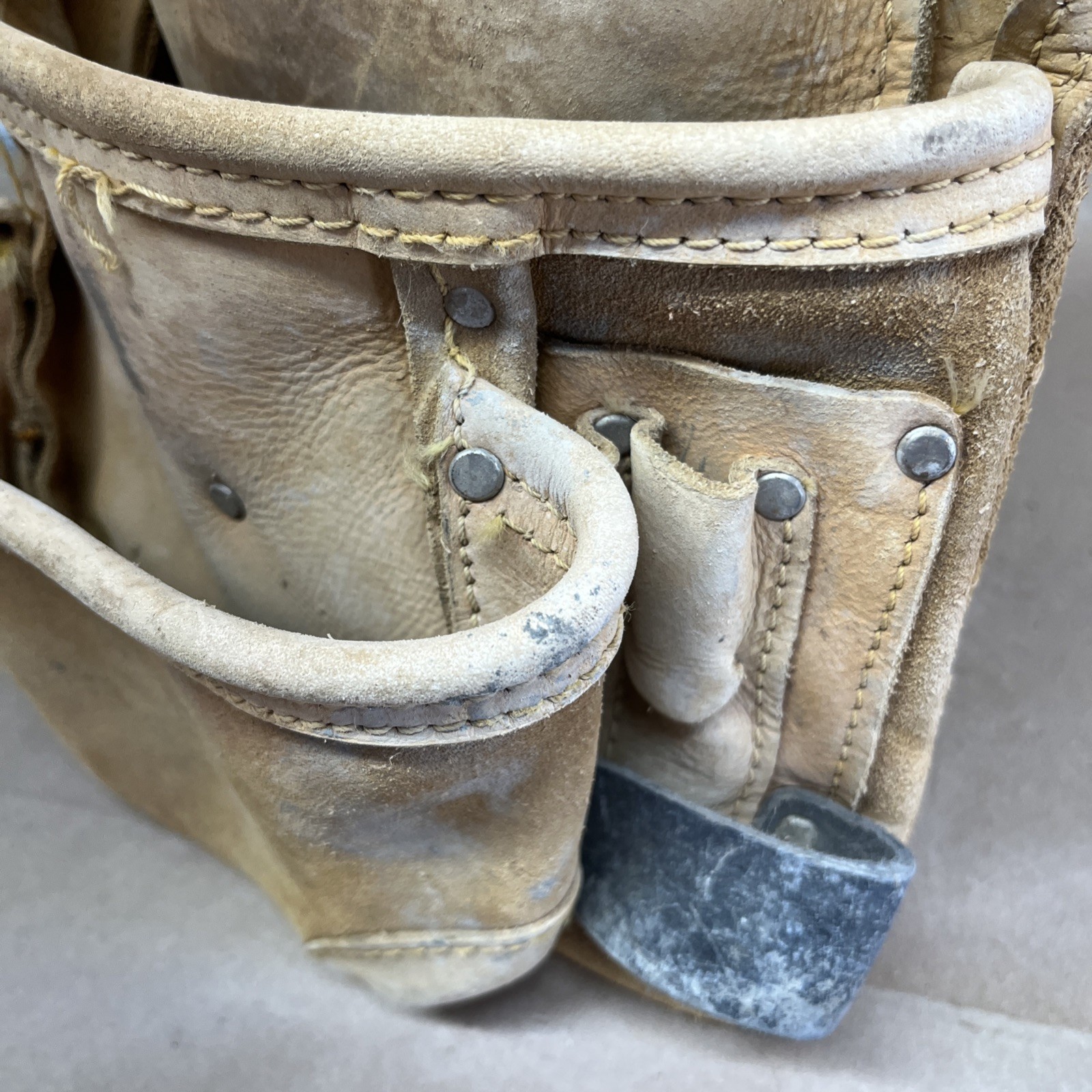 AWP American Work Leather Tool Pouch Carpenter Construction Handyman *SEE PIX