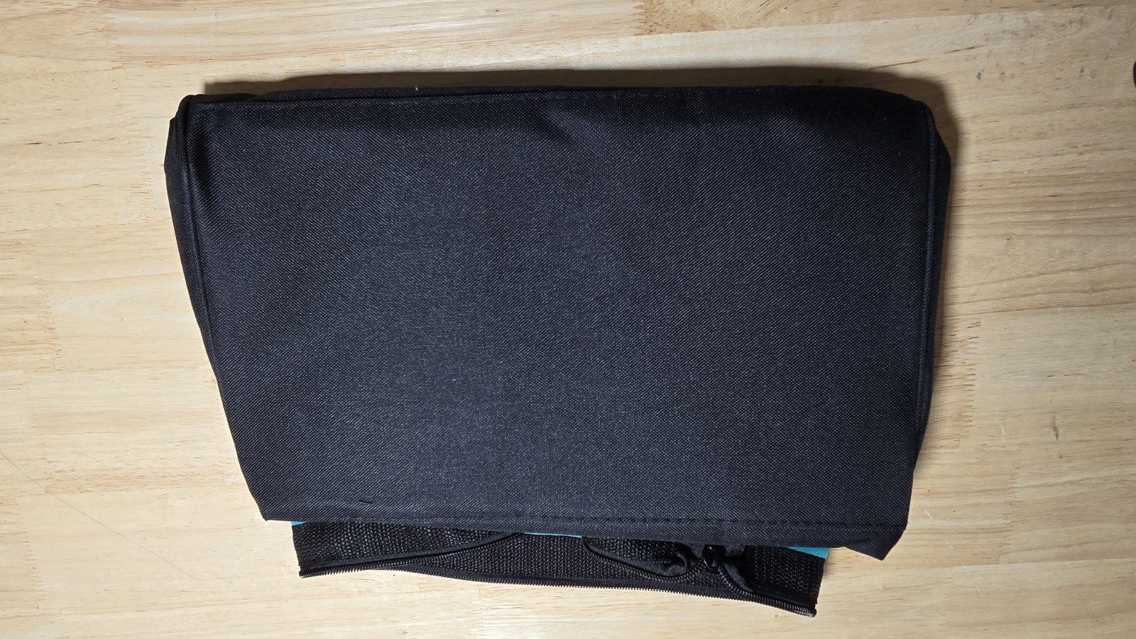 Makita 14″x 9″ x 12″ Tool Bag 8 Pockets