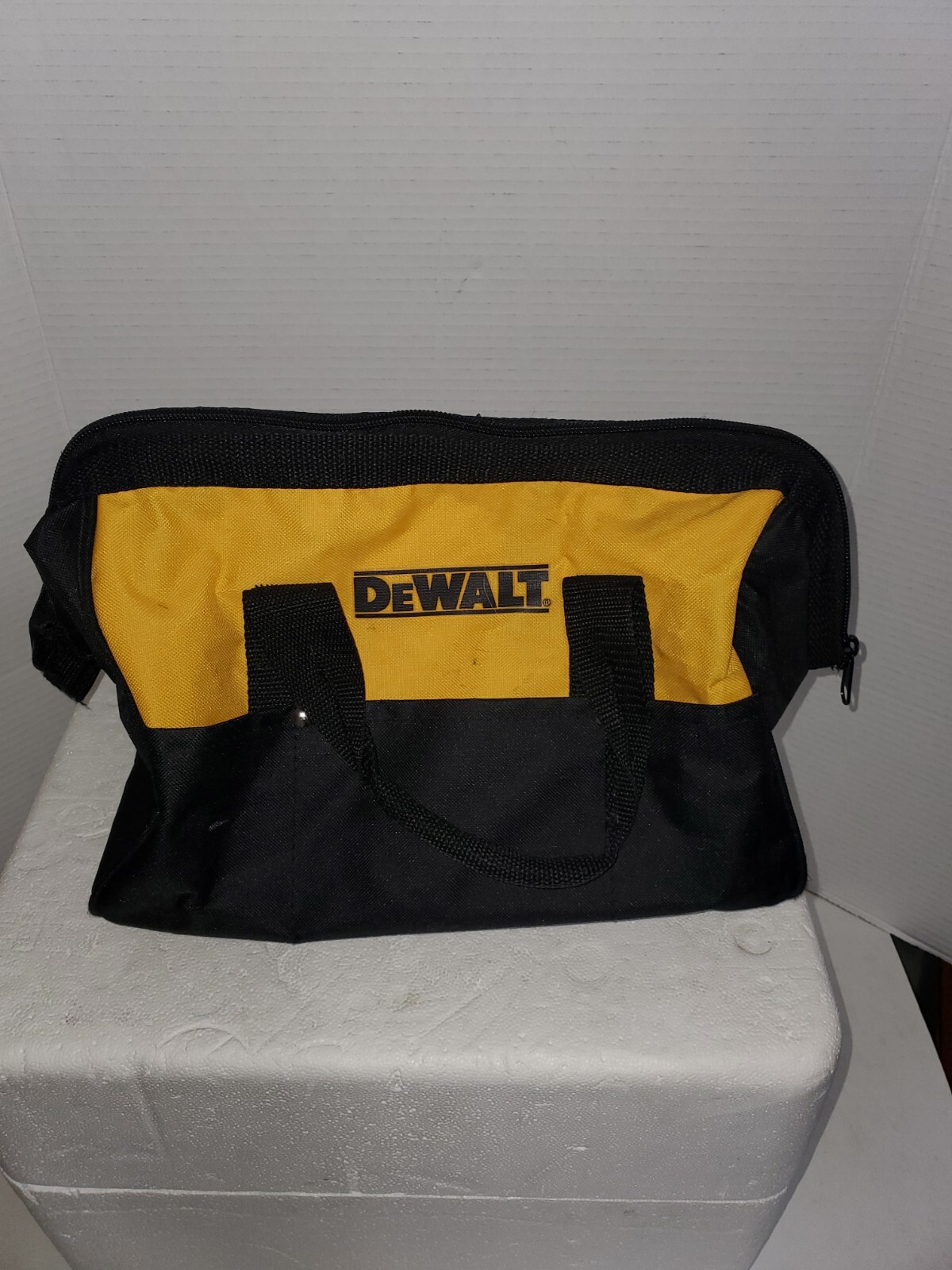 DEWALT Heavy Duty Nylon Small Tool Bag Tote Bag 12″ x 8″ x 7″ #N737420 USA 🇺🇸