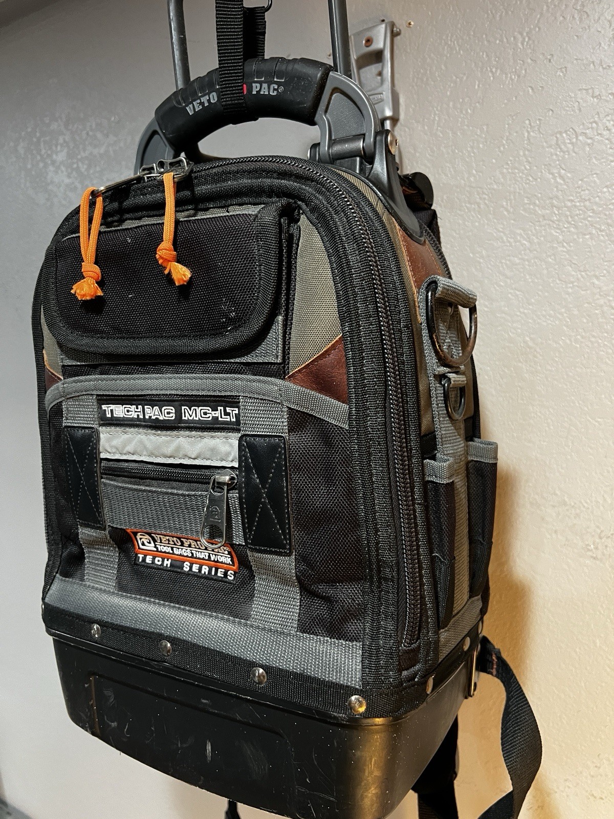 VETO PRO PAC Tech Pac MC-LT Large Nylon Tool Backpack
