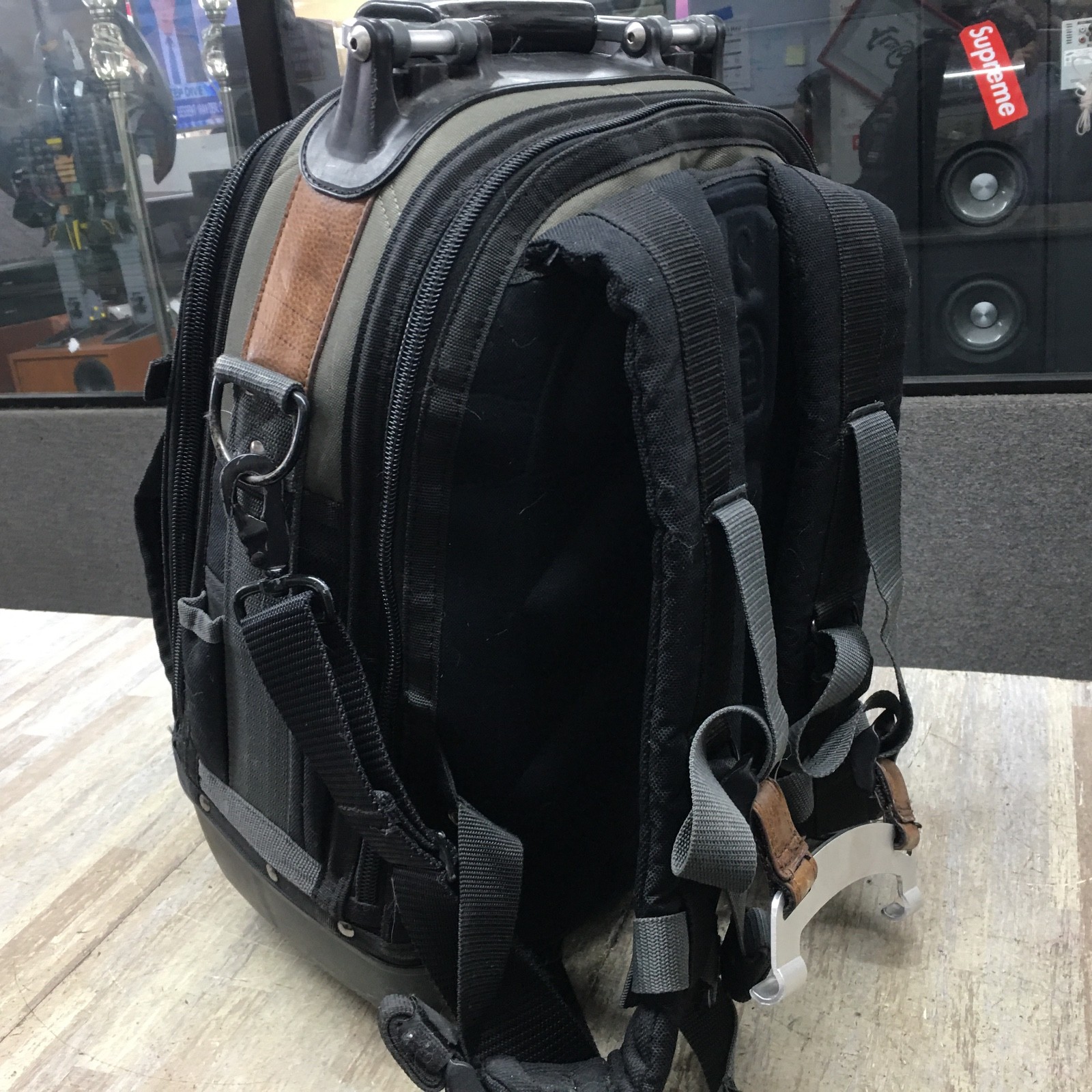 Veto Pro Pac Tech Pac BACKPACK WITH MORE THAN 40 PIECES TOOLS USED.