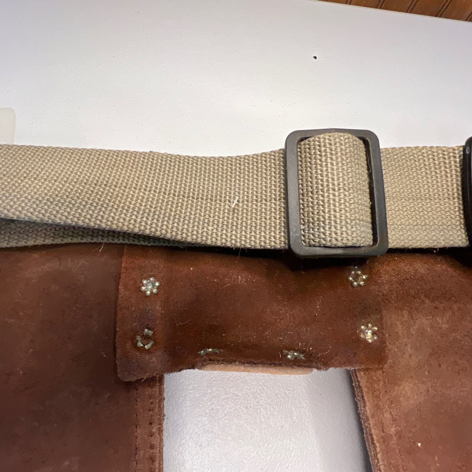 11 Pocket Handyman Apron Belt Brown Suede Leather McGuire Nicholas 1499. NWT.