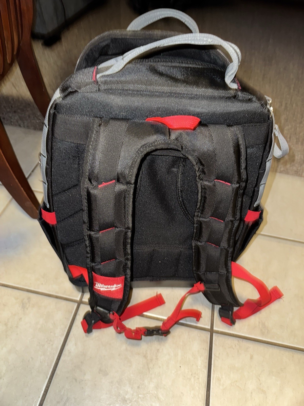 Milwaukee Ultimate Jobsite Backpack -Red/Black (48-22-8201)