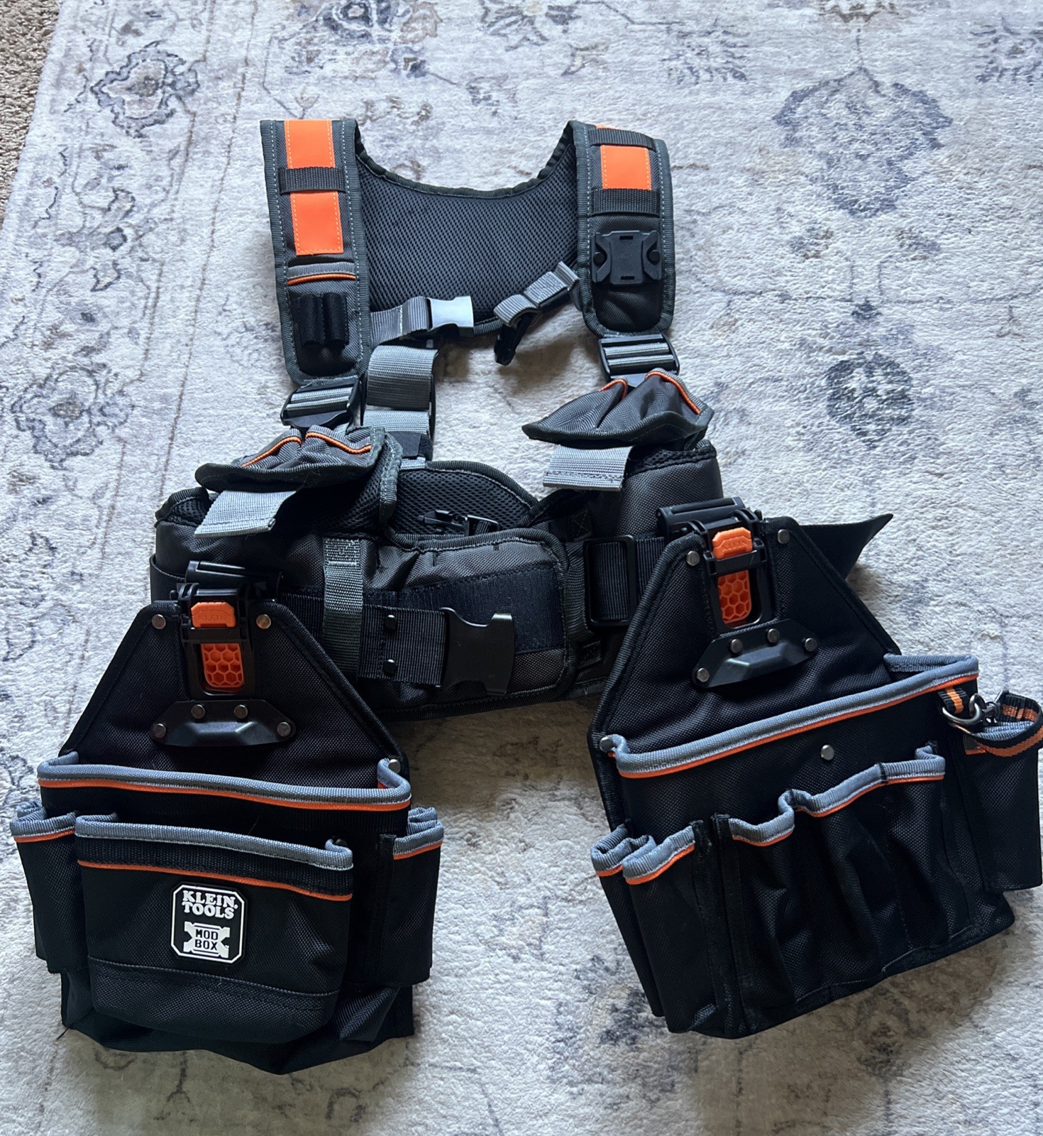 Klein Tools 55828MB MODBox Tool Vest, Fully Adjustable, Padded Comfort…