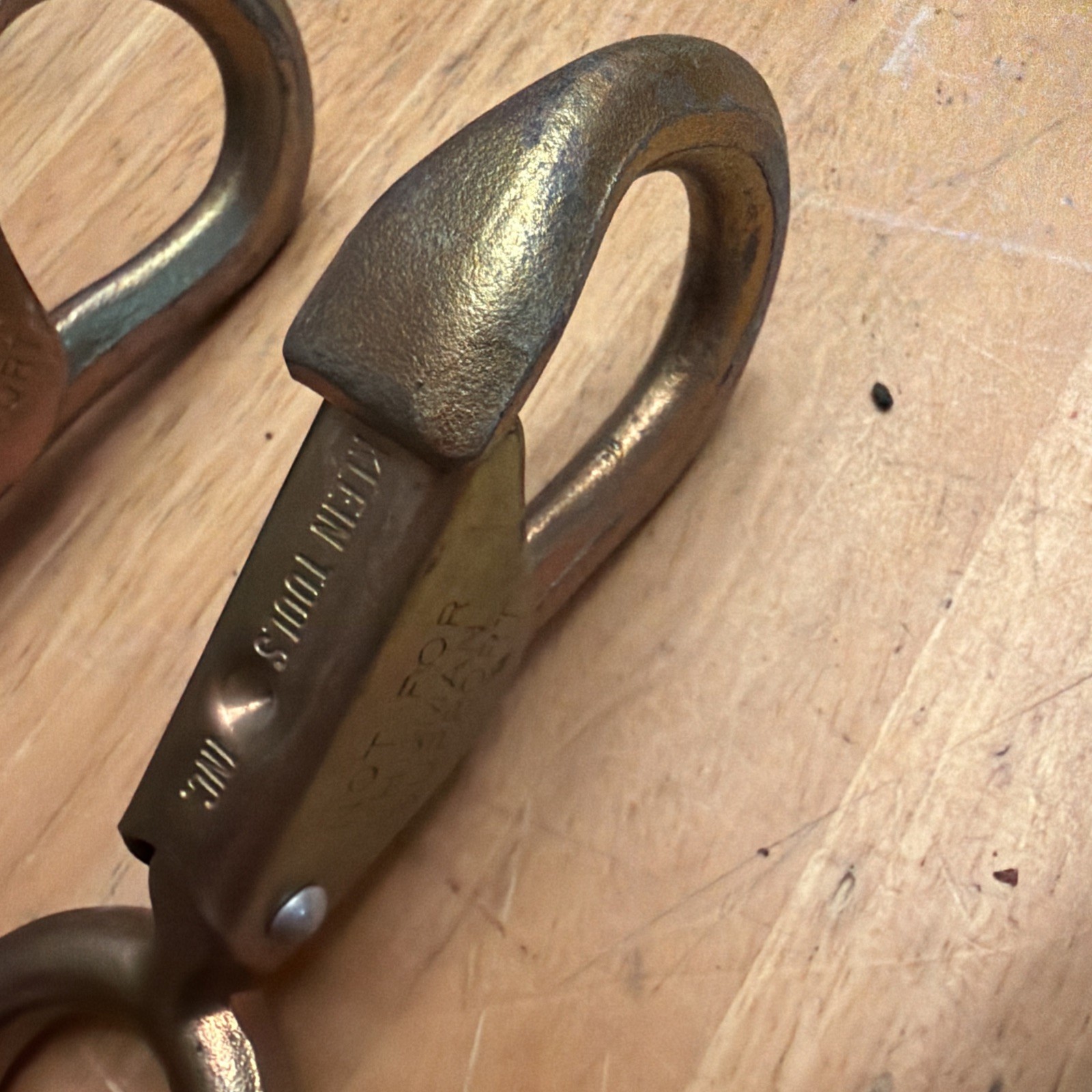 Klein 443A General Purpose Forged Snap Hook 1″ Eye, 5-1/2″ Pre-Owned $25.97 Each