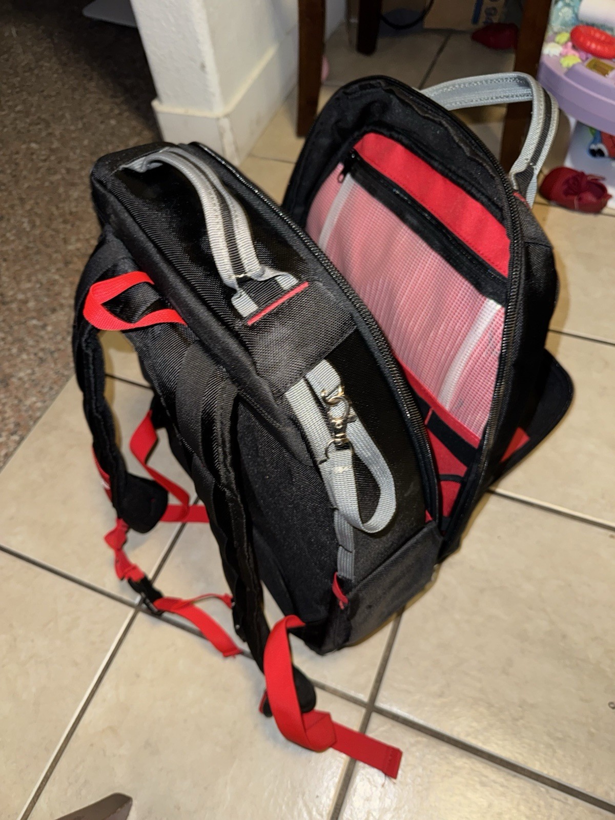 Milwaukee Ultimate Jobsite Backpack -Red/Black (48-22-8201)