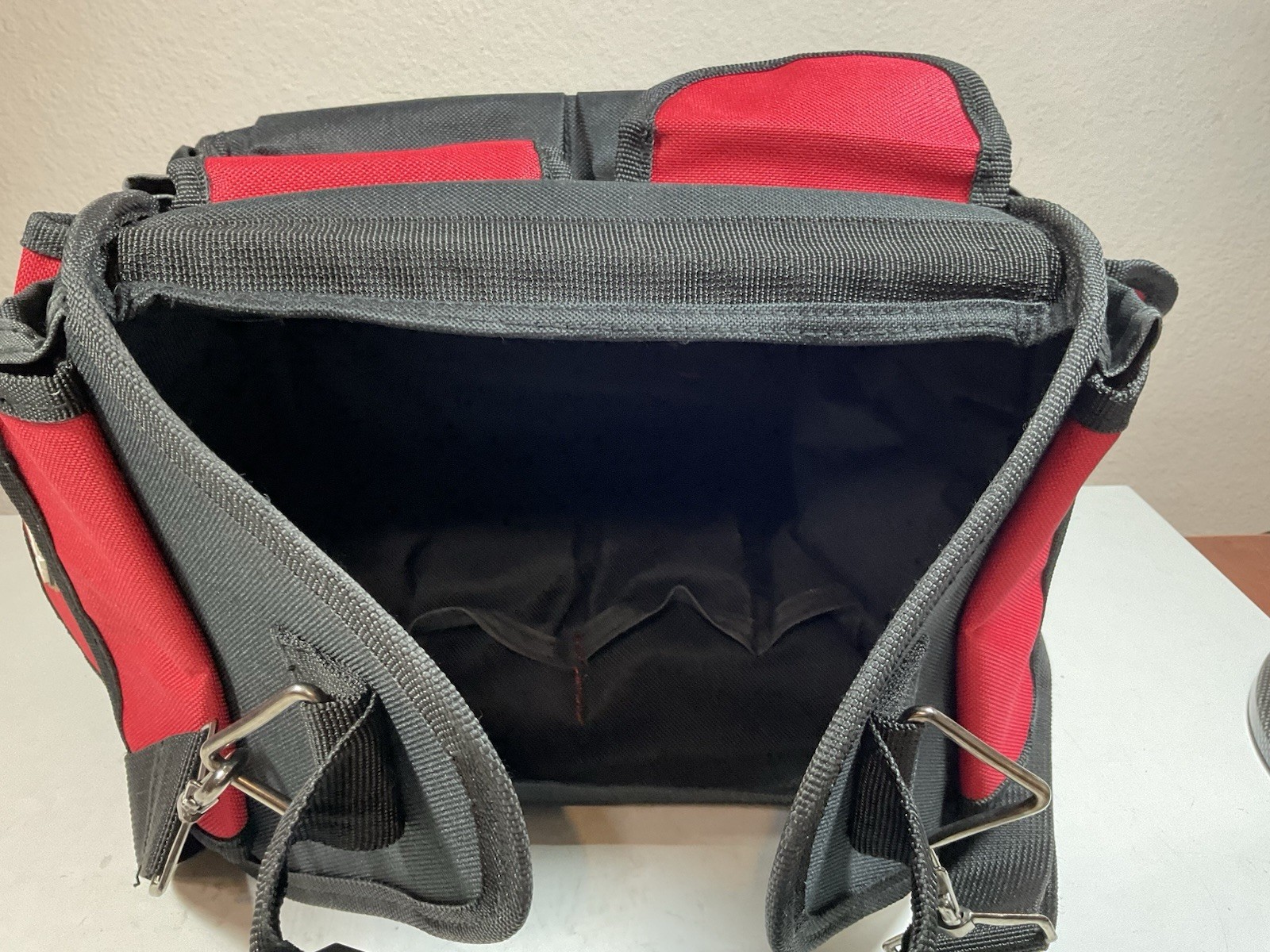 Snap On Tools Heavy Duty Tool Bag 11 X 9 , Handle, Shoulder Strap, Pockets NEW