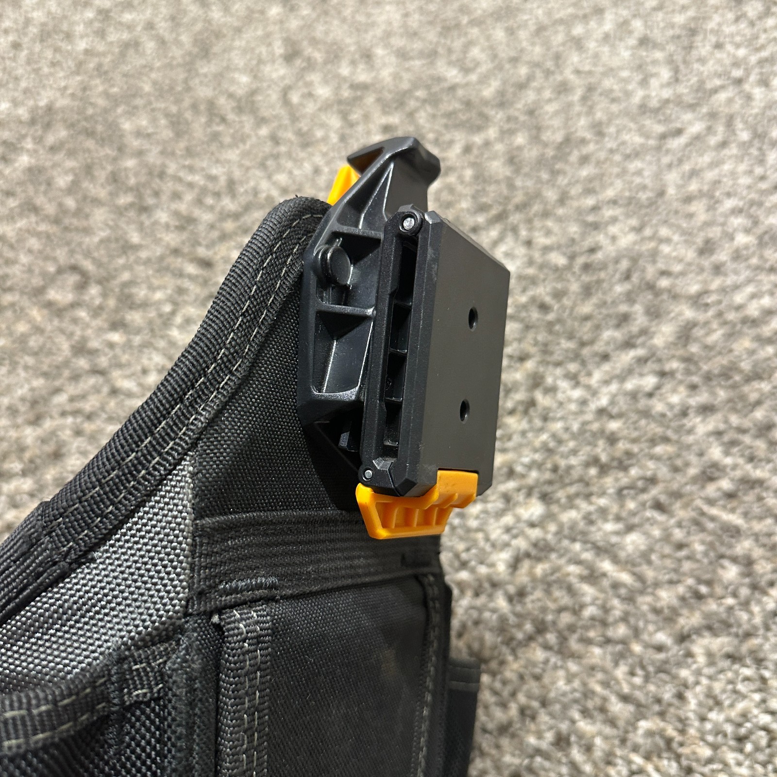 ToughBuilt Tool Belt Bag Pouch Clip Tech- Pre-owned