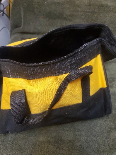 DEWALT small nylon tool bag. 11″ x 8″ x7″. N294699