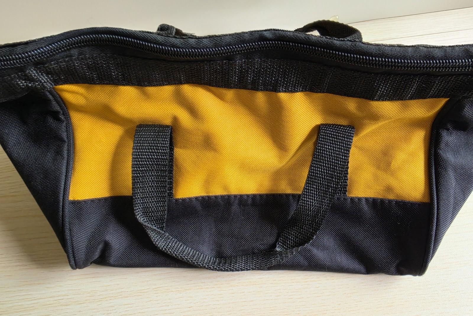 DeWALT Small Canvas Tool Bag – Black & Yellow – Excellent Condition