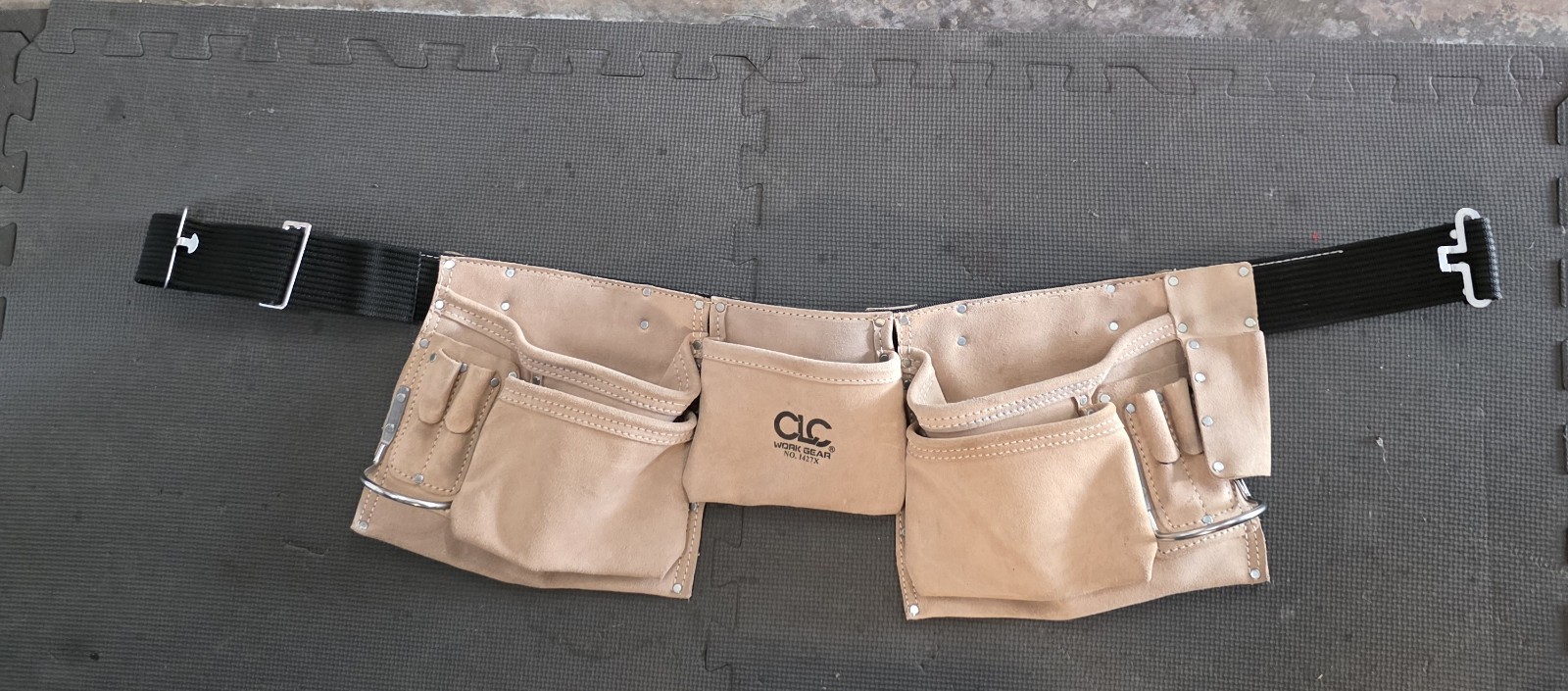 CLC I427X Heavy Duty 10 Pocket Leather/Suede Carpenter’s Work Apron