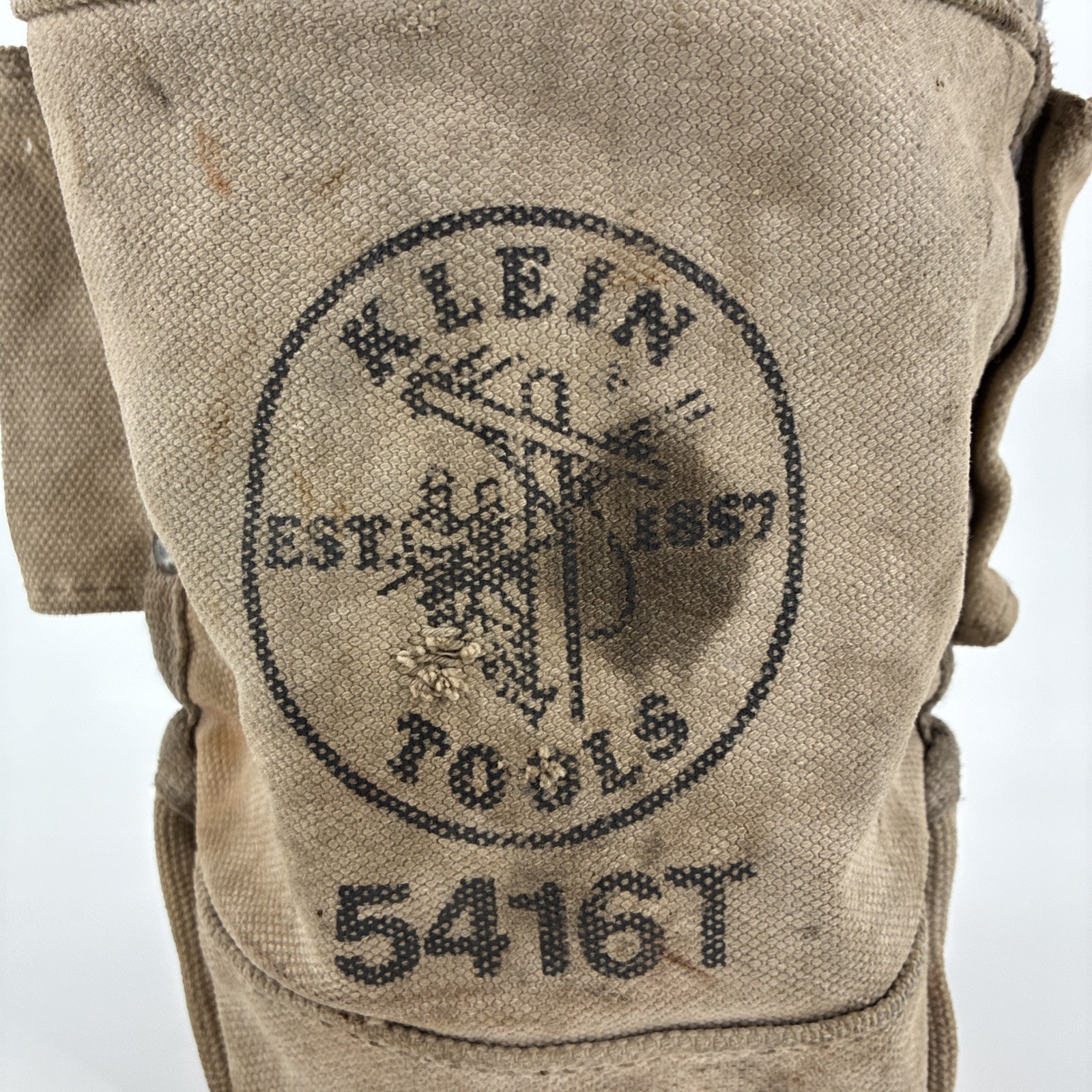 Klein Tools Bag 5416T Bull Pin Bolt Pouch Canvas Rivets Distressed