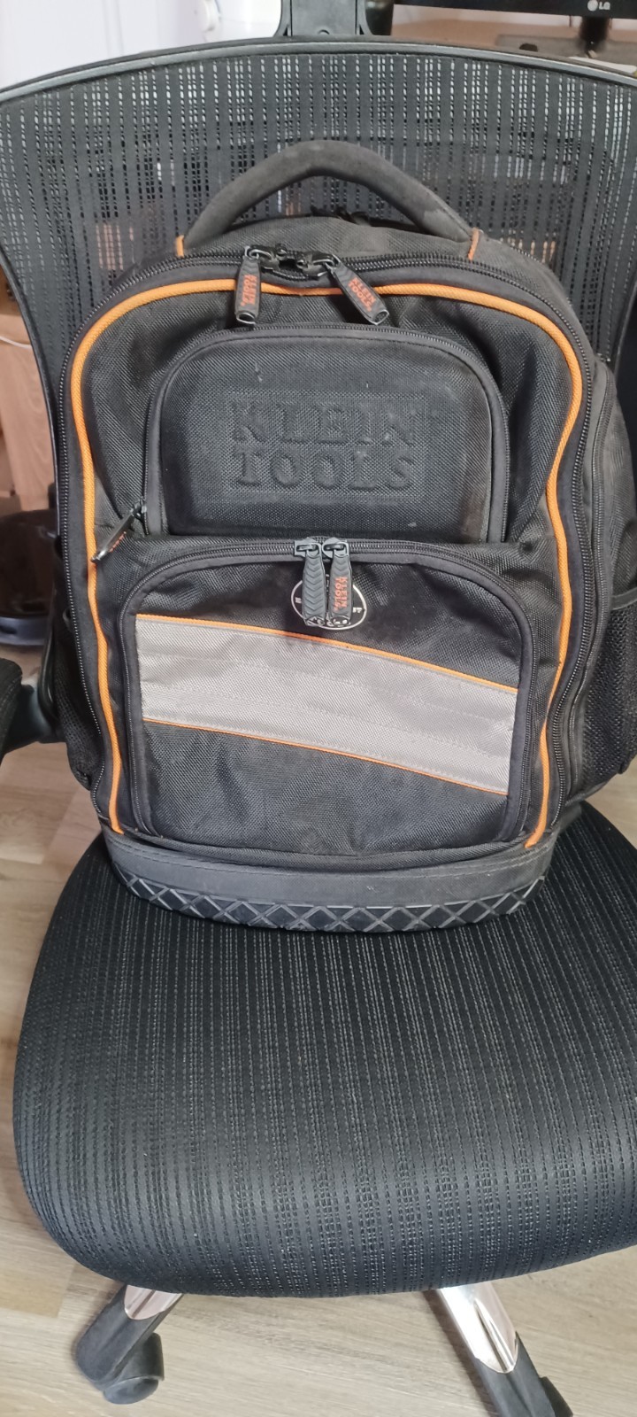 KLEIN 55647 TRADESMAN PRO TABLET BACKPACK used