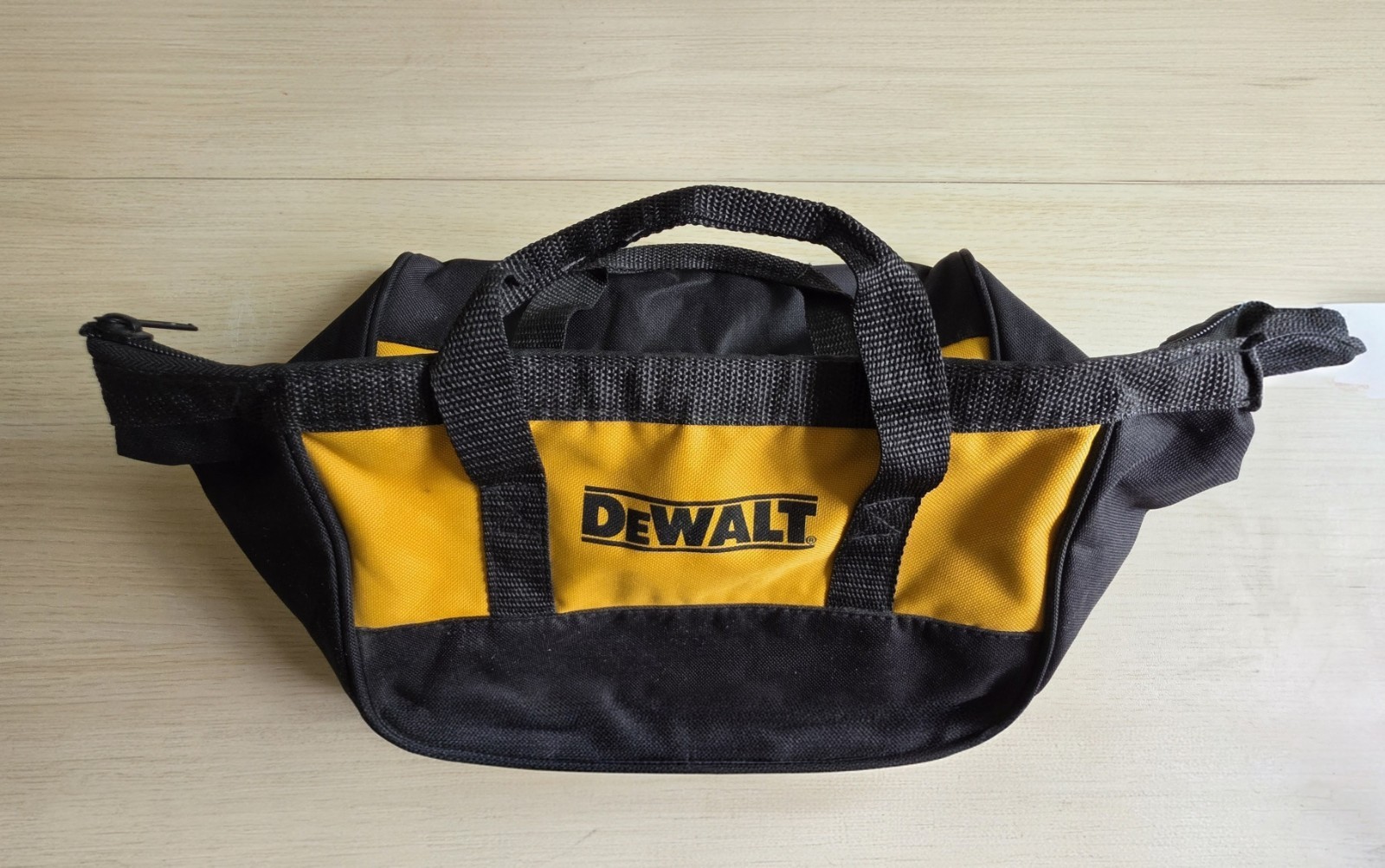 DeWALT Small Canvas Tool Bag – Black & Yellow – Excellent Condition