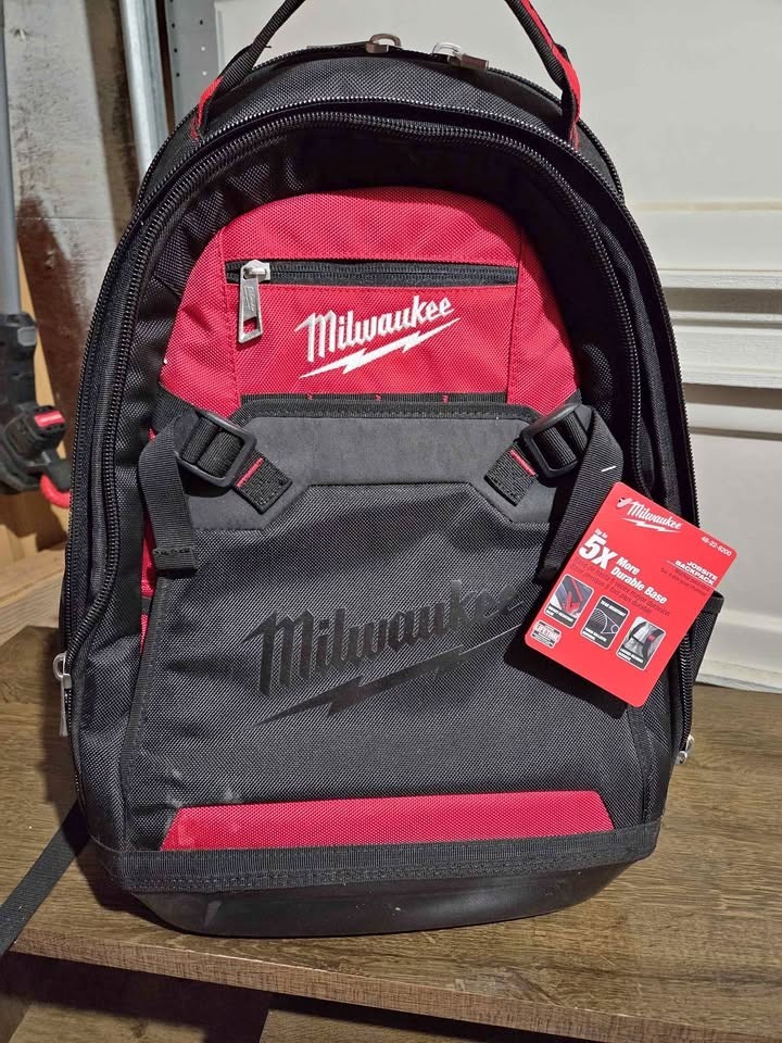 Milwaukee 48-22-8200 35-Pocket Impact Resistant 1680 Ballistic Jobsite Backpack