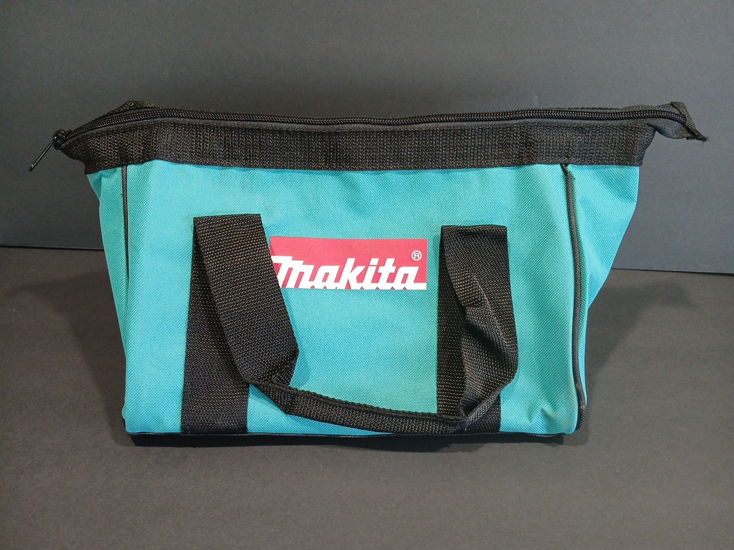 VTG MAKITA Brand Tool Bag Small 11 x 10 x8 Canvas Zipper Handles C1