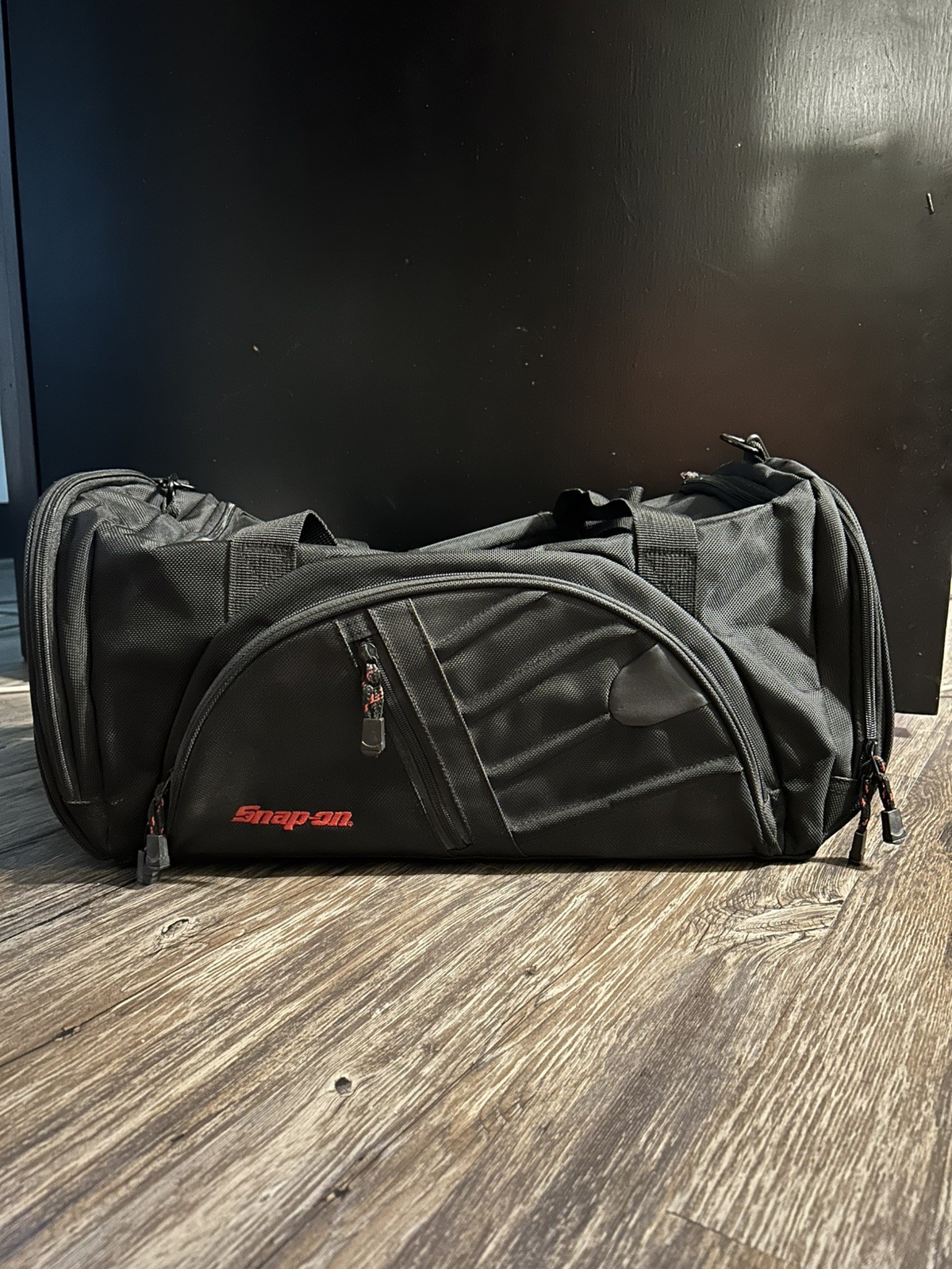 Snap-On Black 20 Nylon Carryall Zippered Duffle Tool Bag. Minimal usage