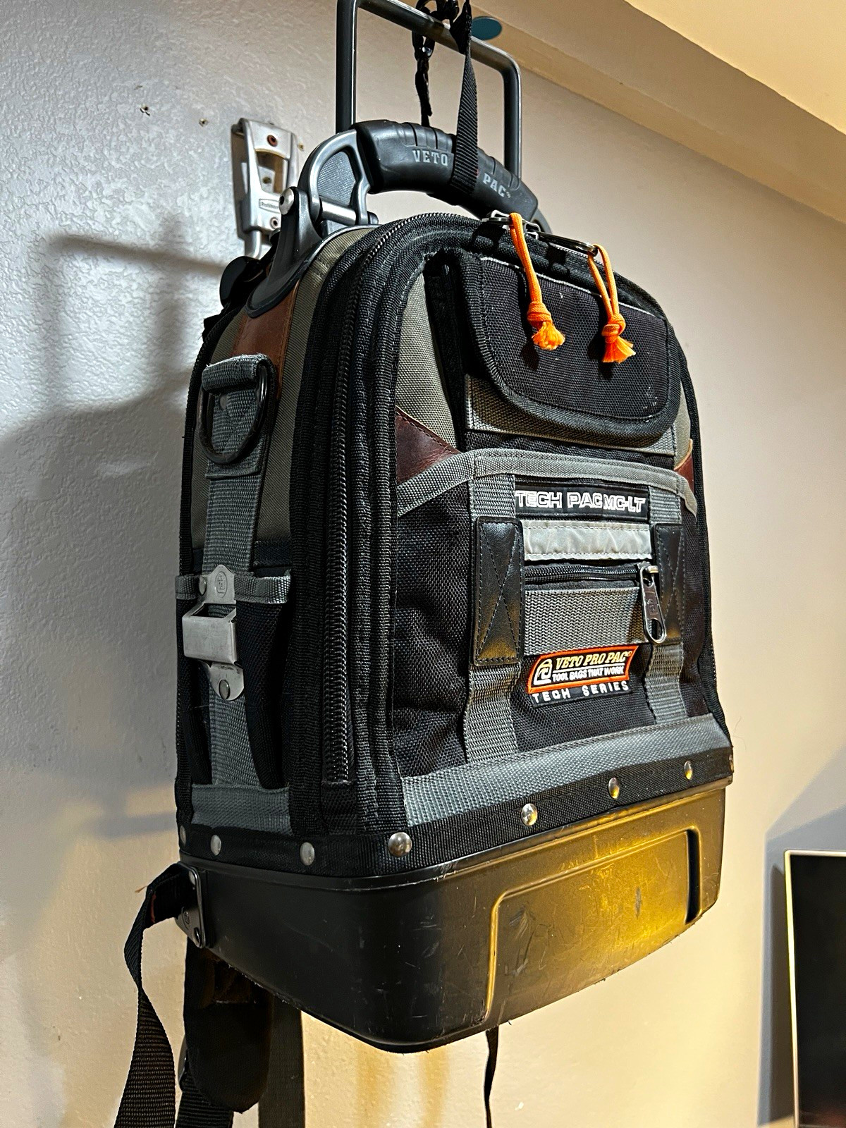 VETO PRO PAC Tech Pac MC-LT Large Nylon Tool Backpack