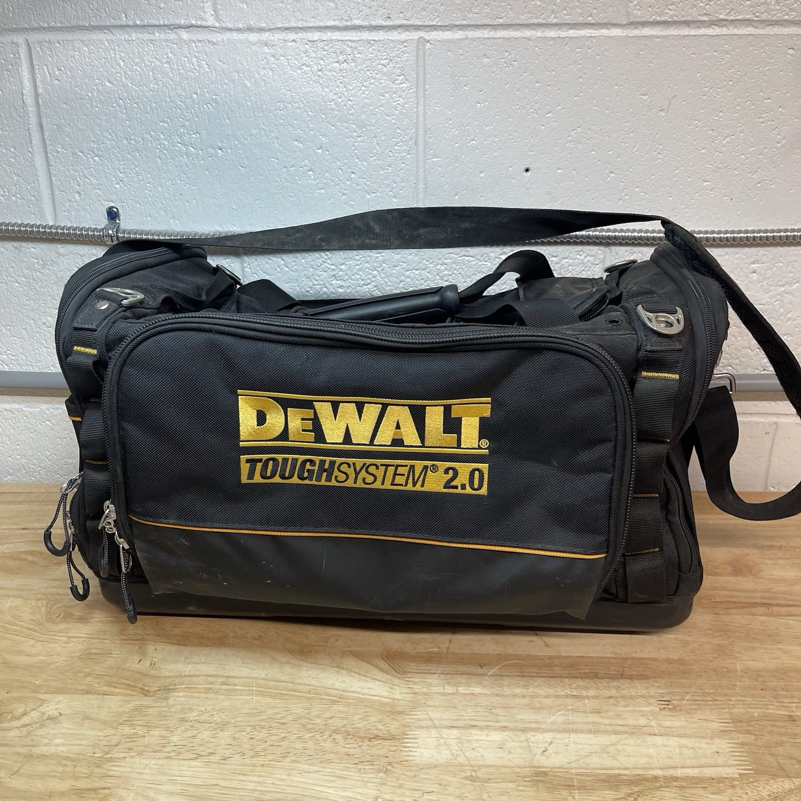 DeWALT TOUGHSYSTEM 2.0 Durable Jobsite Tool Bag w/50 Pockets