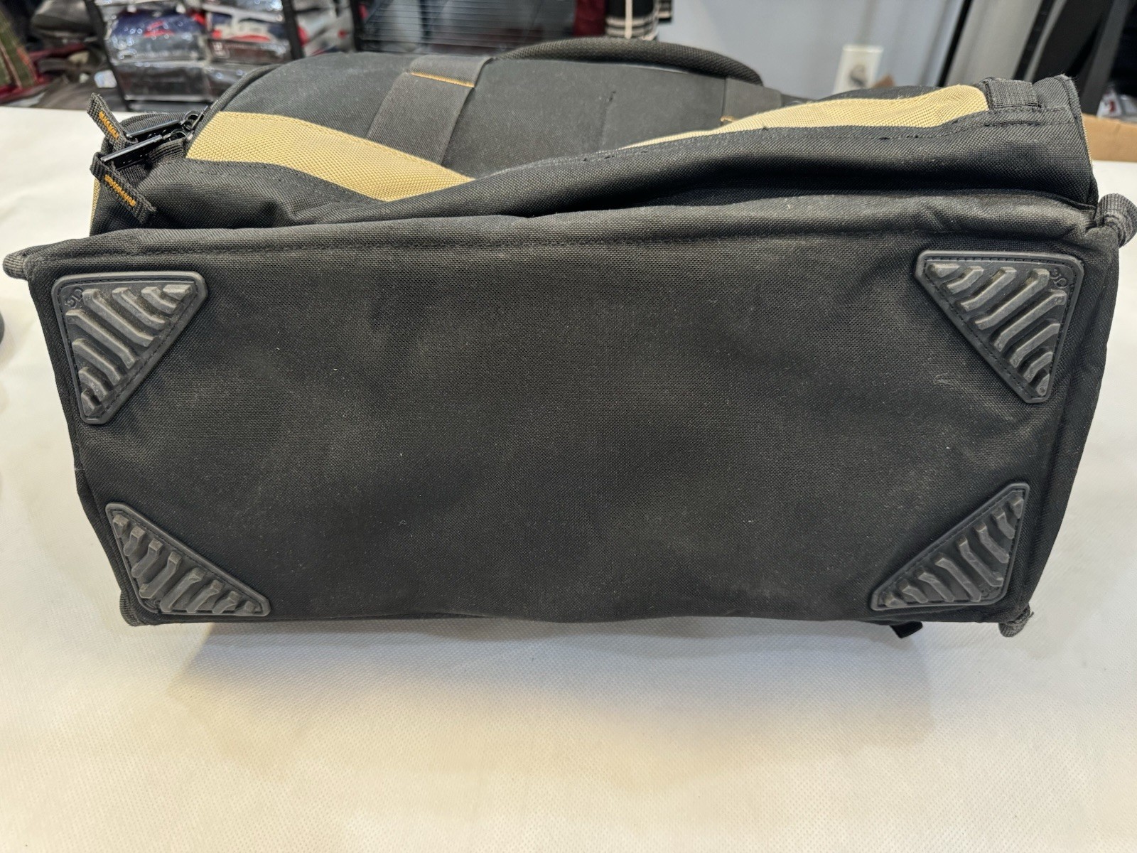 Custom Leathercraft CLC 1539 Multi-Compartment 50 Pocket Tool Bag